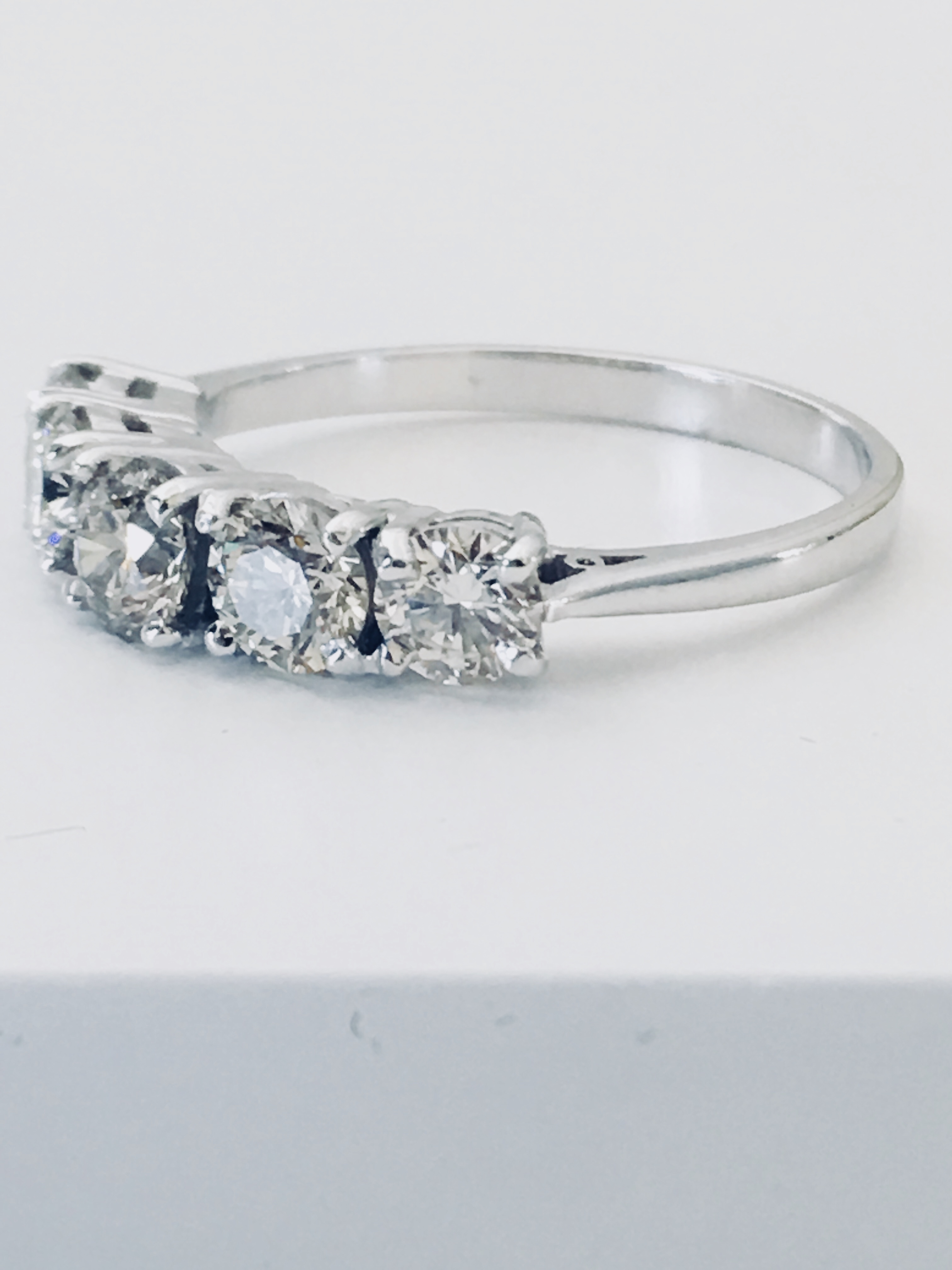 2.10ct diamon dfive stone Ring set in Platinum - Image 2 of 7