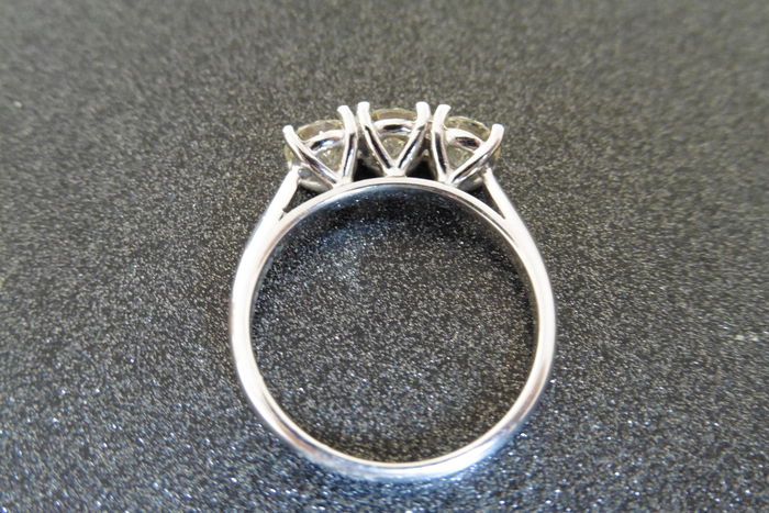 1.00Ct Diamond Trilogy Ring Set In Platinum. - Image 3 of 3