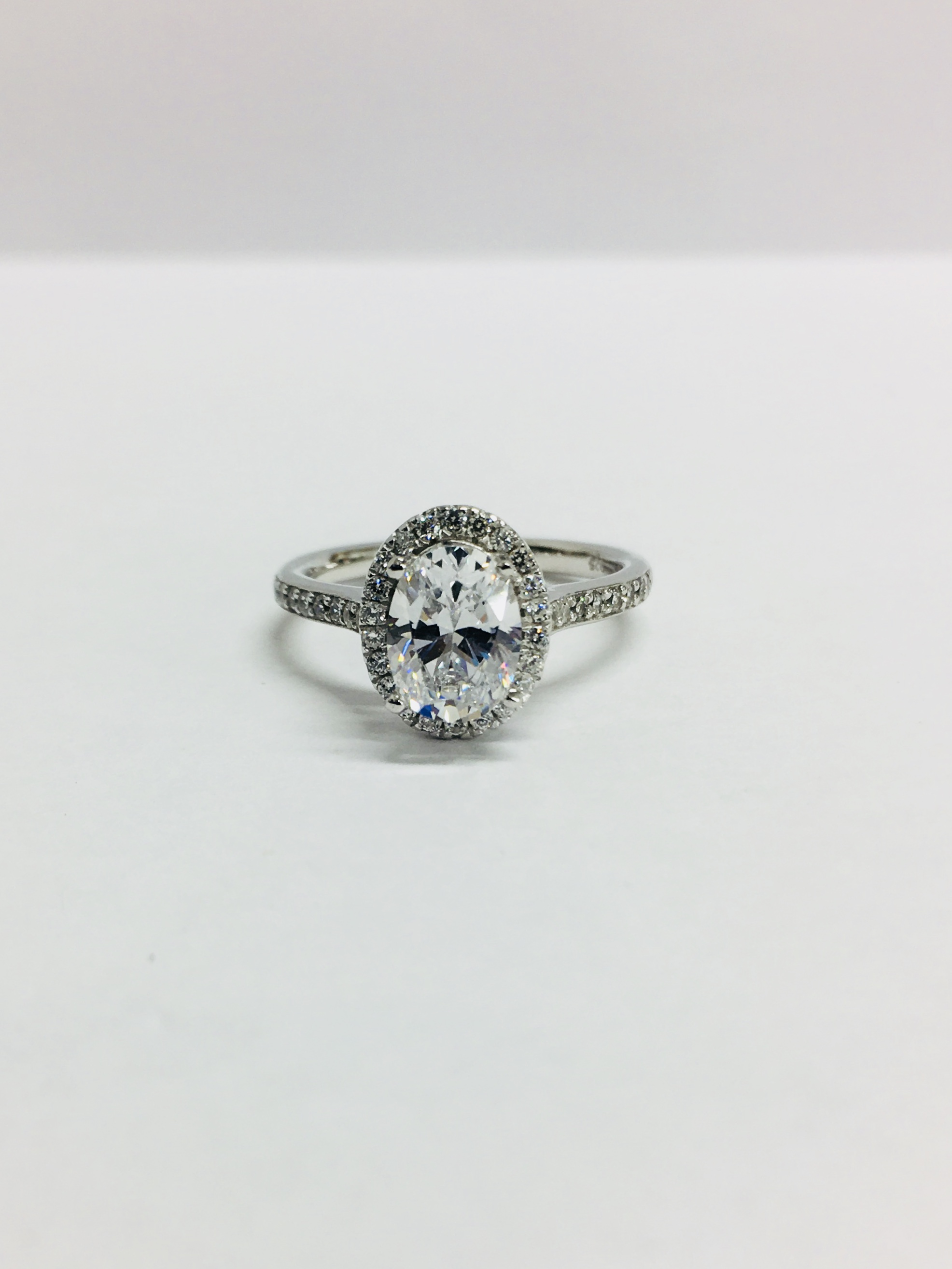 1.15Ct Diamond Set Solitaire Ring Set In Platinum.