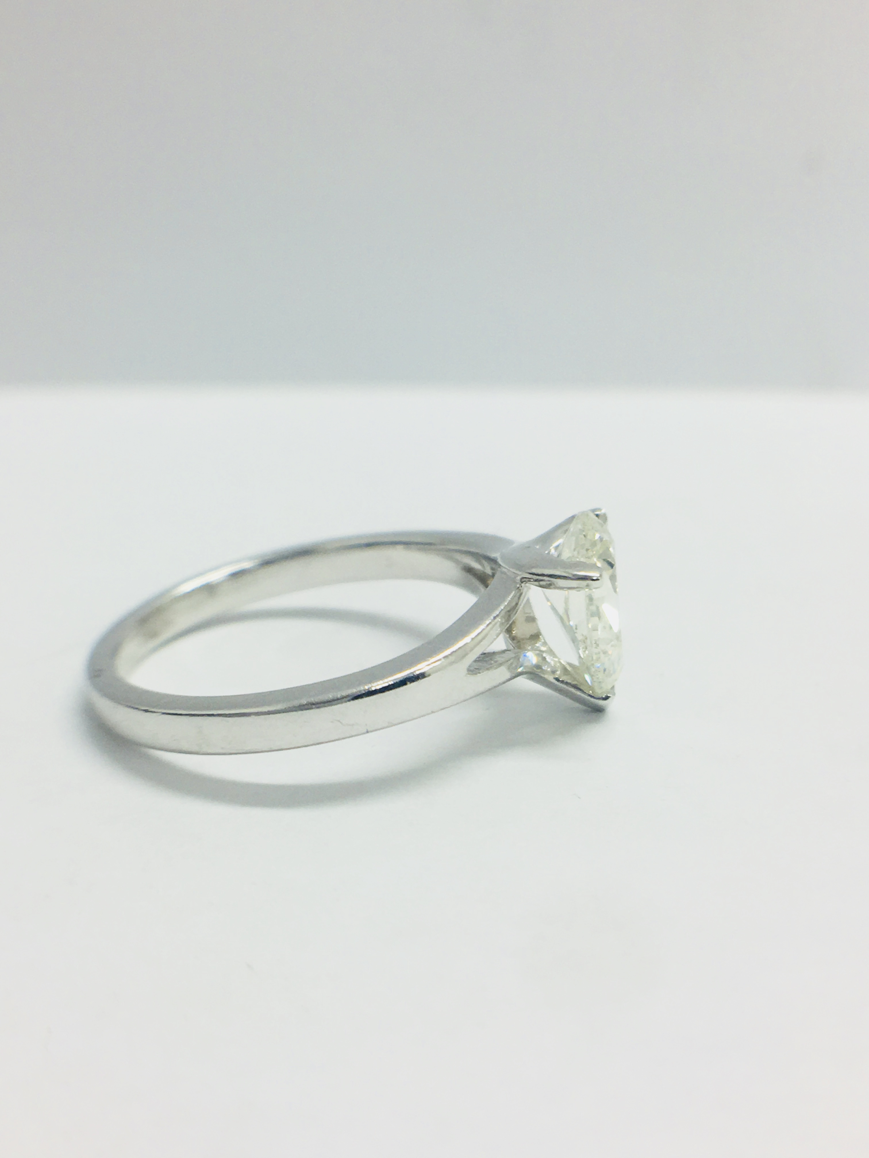 1.15Ct Pearshape Diamond Solitaire Ring, - Image 4 of 6