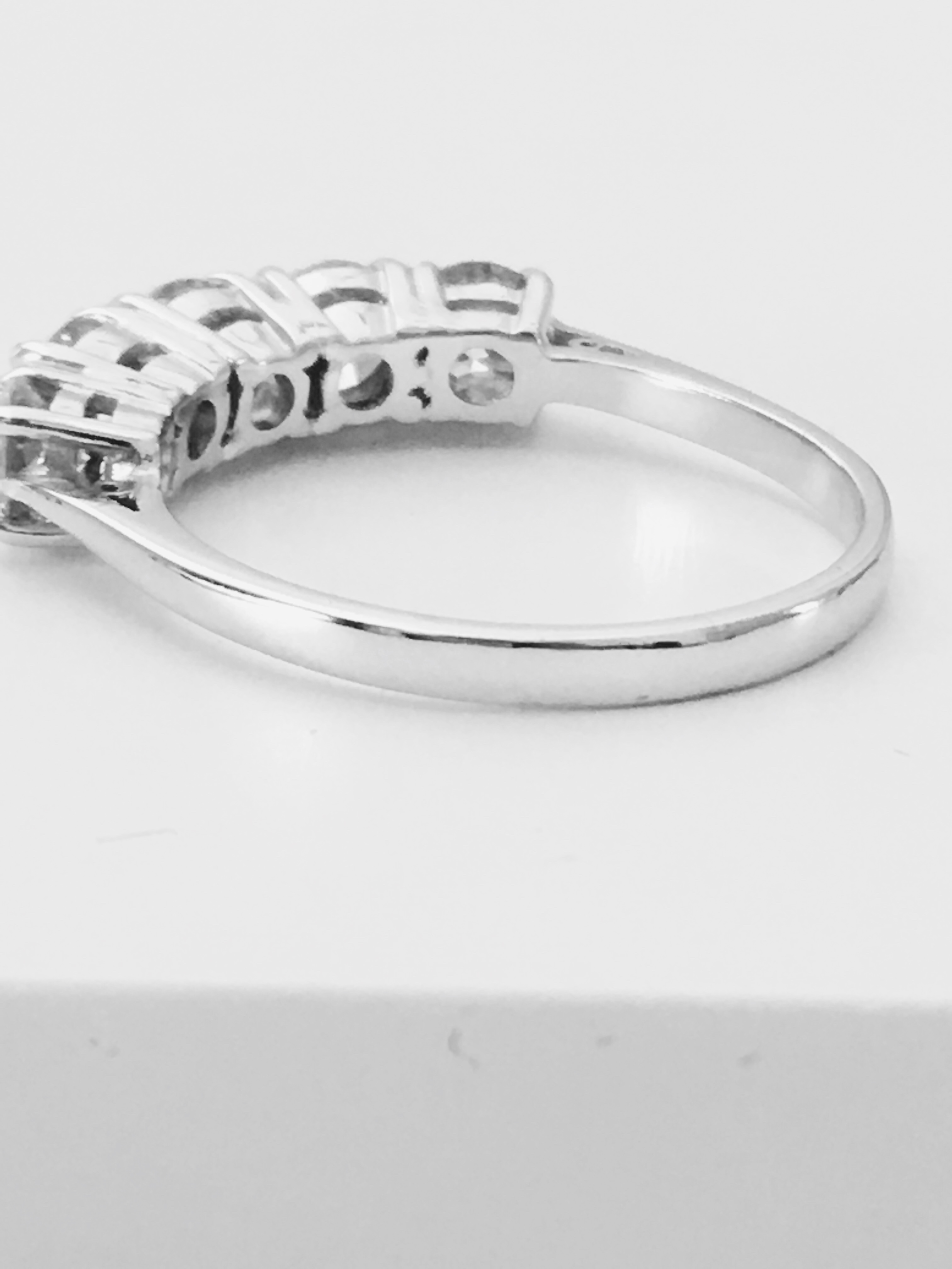 2.10ct diamon dfive stone Ring set in Platinum - Image 3 of 7