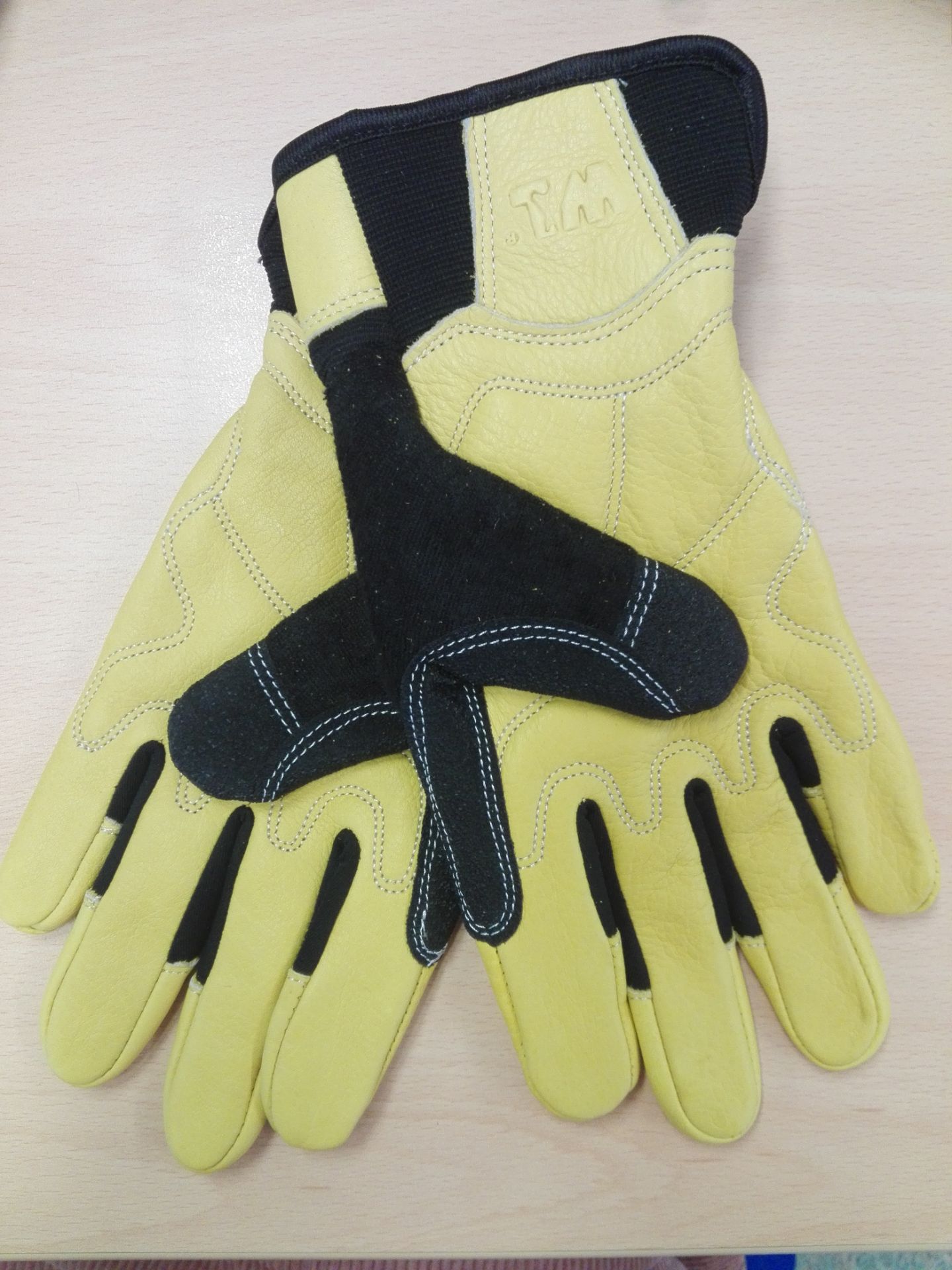 Premium Leather Safety Gloves - Image 4 of 4