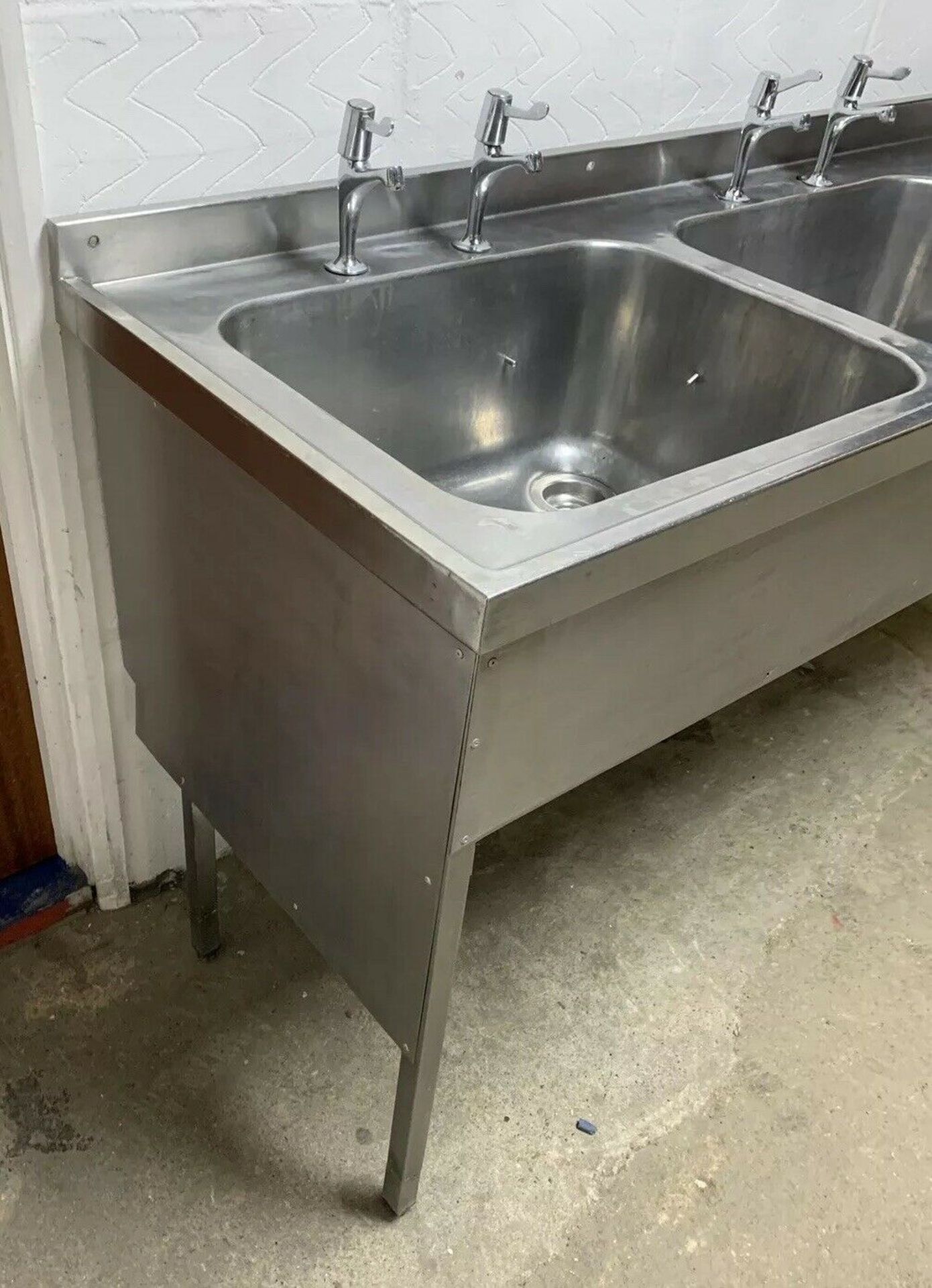 Stainless Steel Double Bowl Sink With Righthand Drainer, Taps and Upstand - Image 2 of 6