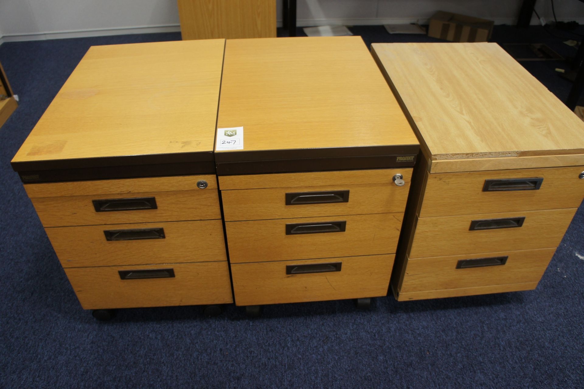 3 x 3 drawer pedestals - Image 2 of 2