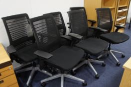 6 x Steelcase 67012 Strasbourg gas lift office chairs
