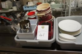 A mixed quantity of kitchen sundries, as lotted