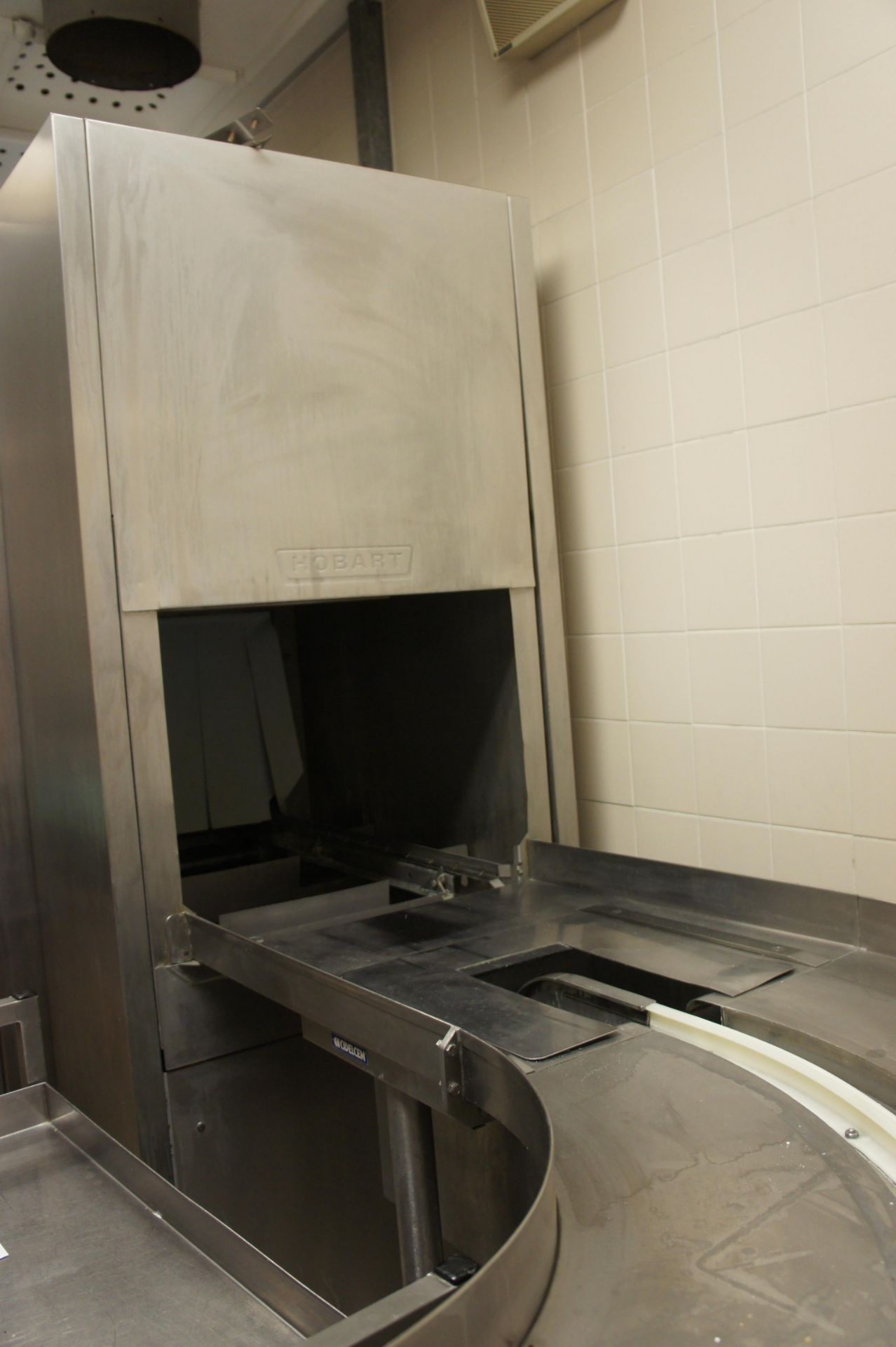 Hobart Premax pass through tray wash system - Image 2 of 7