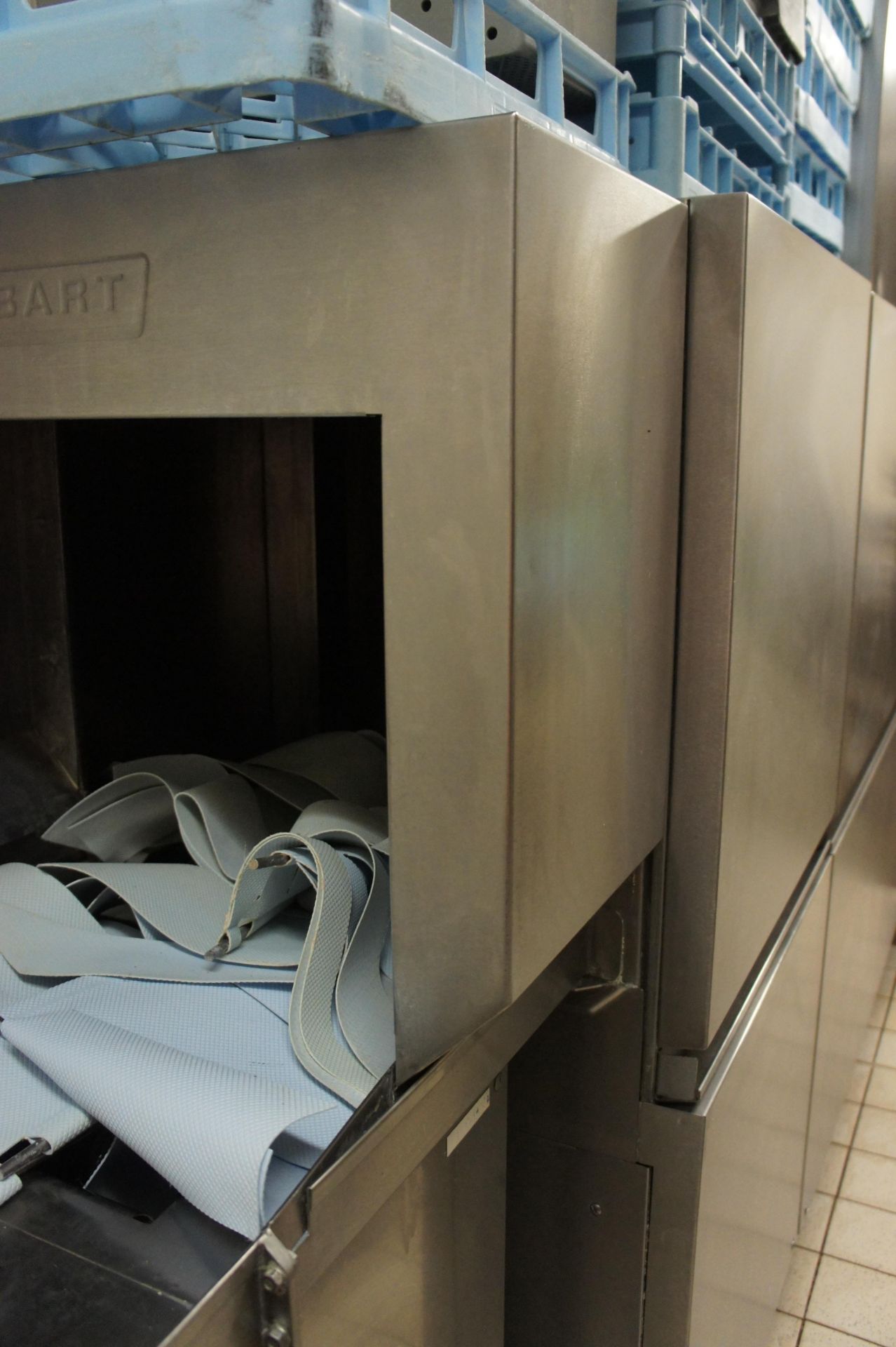 Hobart Premax pass through tray wash system - Image 4 of 7
