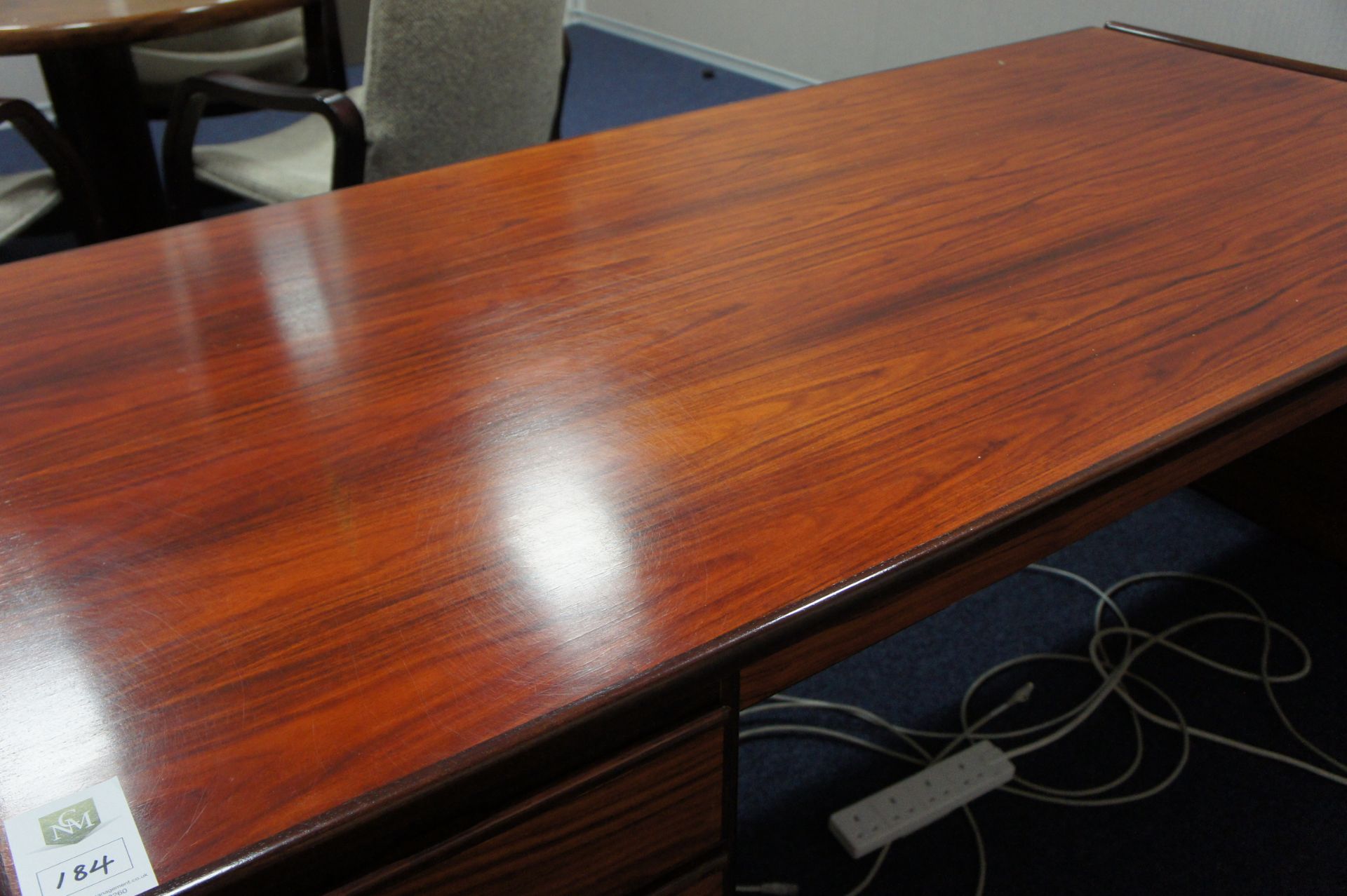 Rosewood twin pedestal desk 1900mm x 900mm - Image 3 of 4