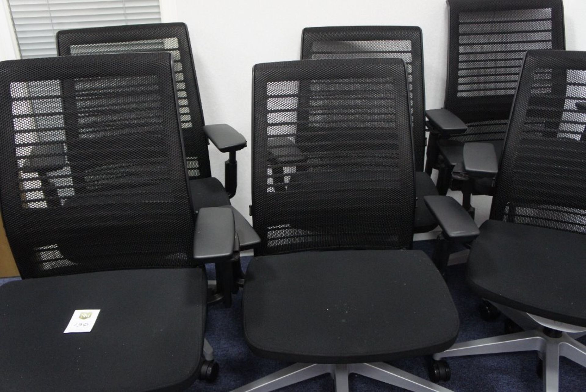 6 x Steelcase 67012 Strasbourg gas lift office chairs