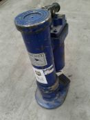 Hydraulic jack