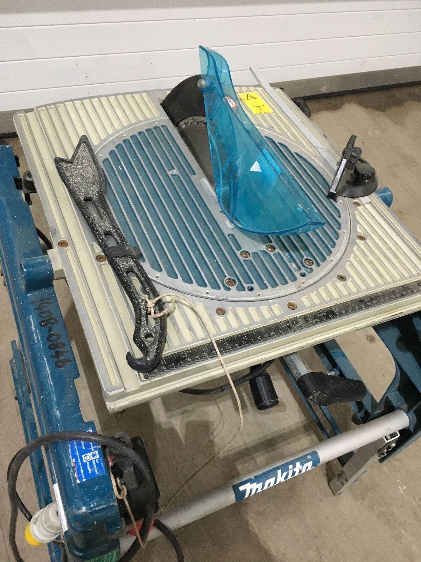 Makita saw bench and flip saw 110V - Image 3 of 3