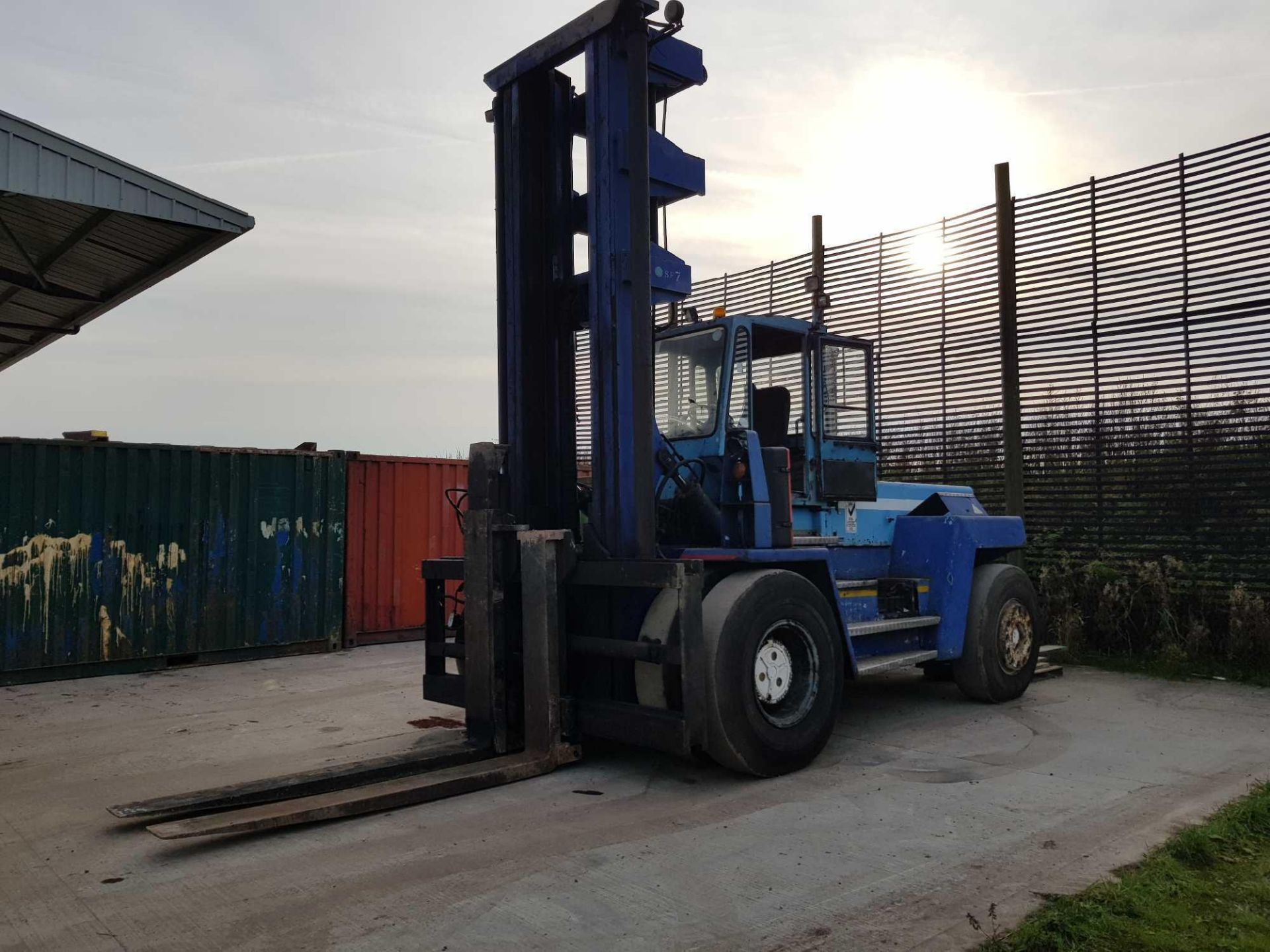 SVE 18 ton @ 1200 Diesel Forklift - Image 3 of 11