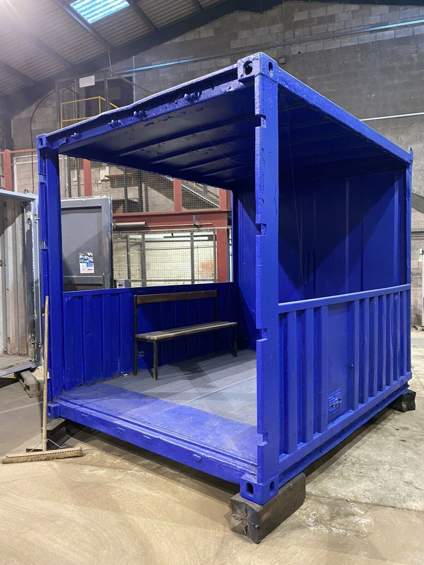 Smoking shelter Cycle Shed 10’x8’ Converted Container Gazebo. - Image 5 of 11