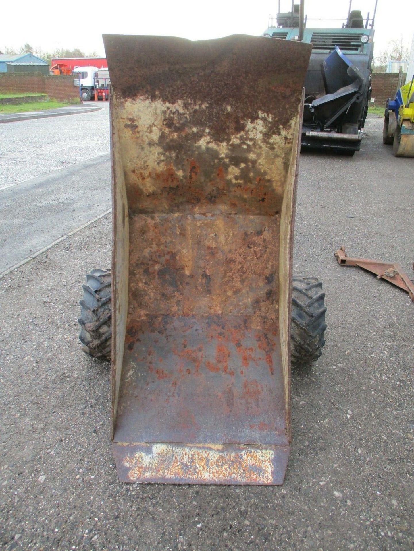 Roughneck High Tip Dumper - Bild 7 aus 12