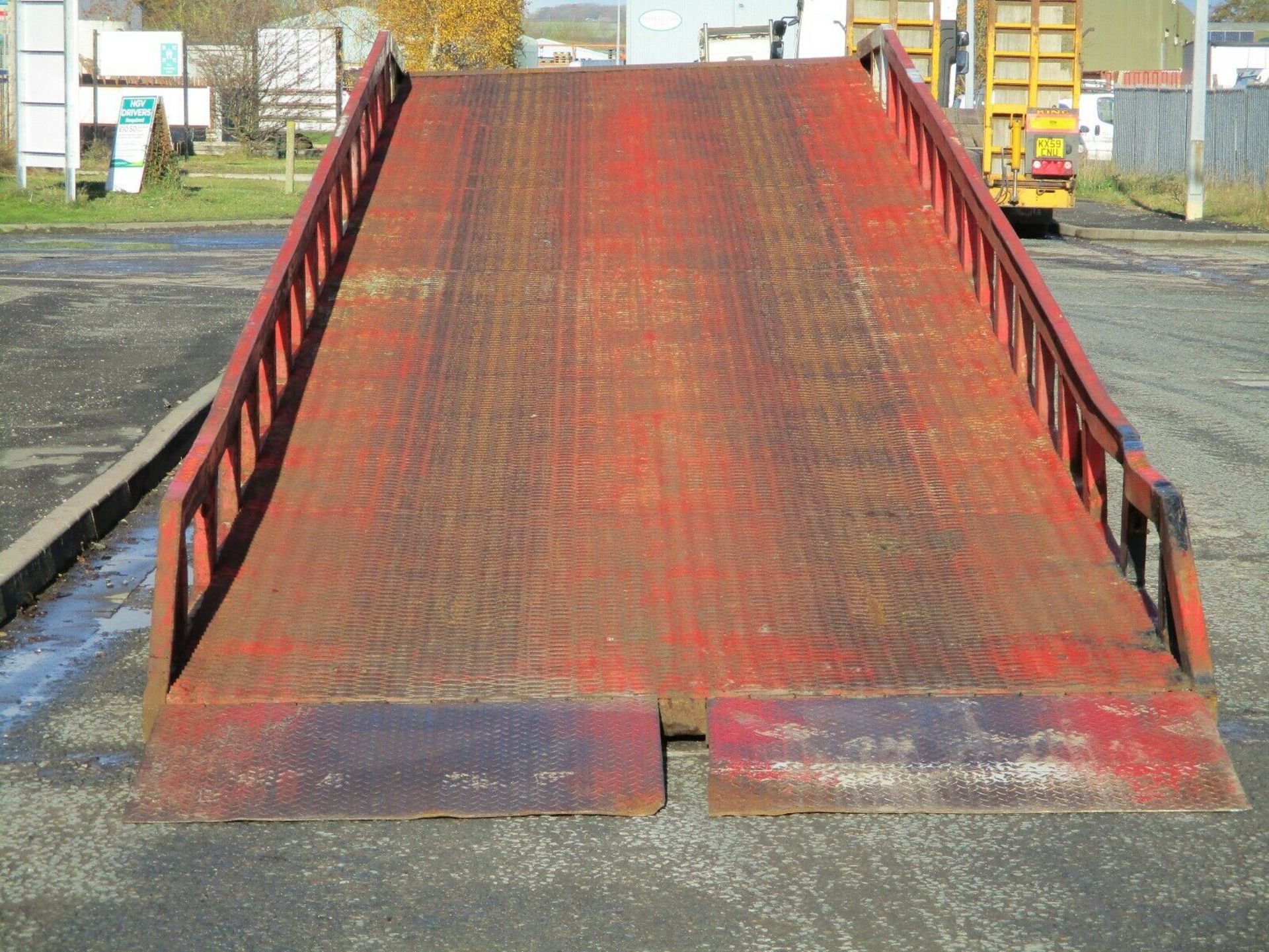 Container Loading Ramp - Image 4 of 9
