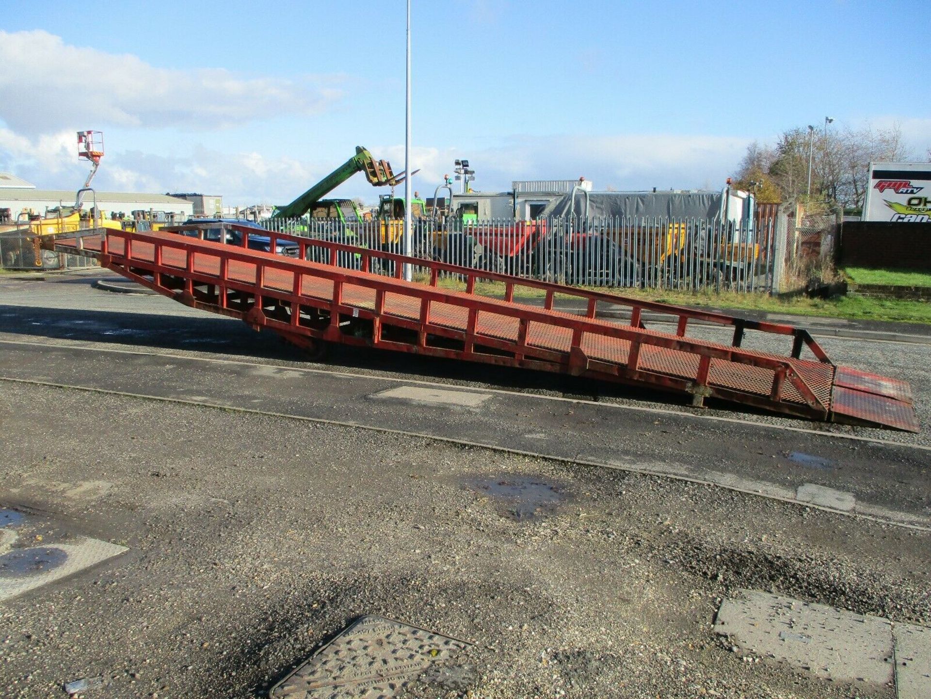 Container Loading Ramp - Image 6 of 9