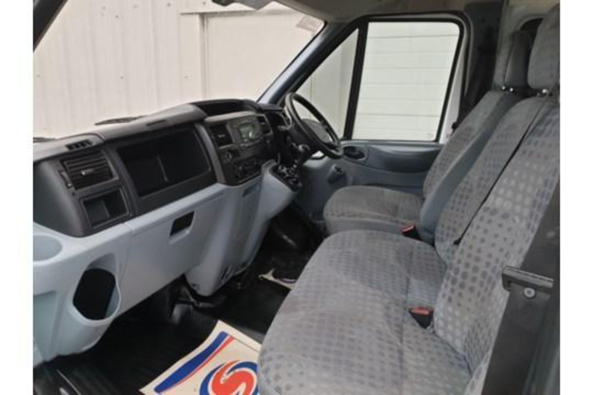 2013 / 63 Ford Transit 2.4 Diesel Welfare Van - Image 11 of 19