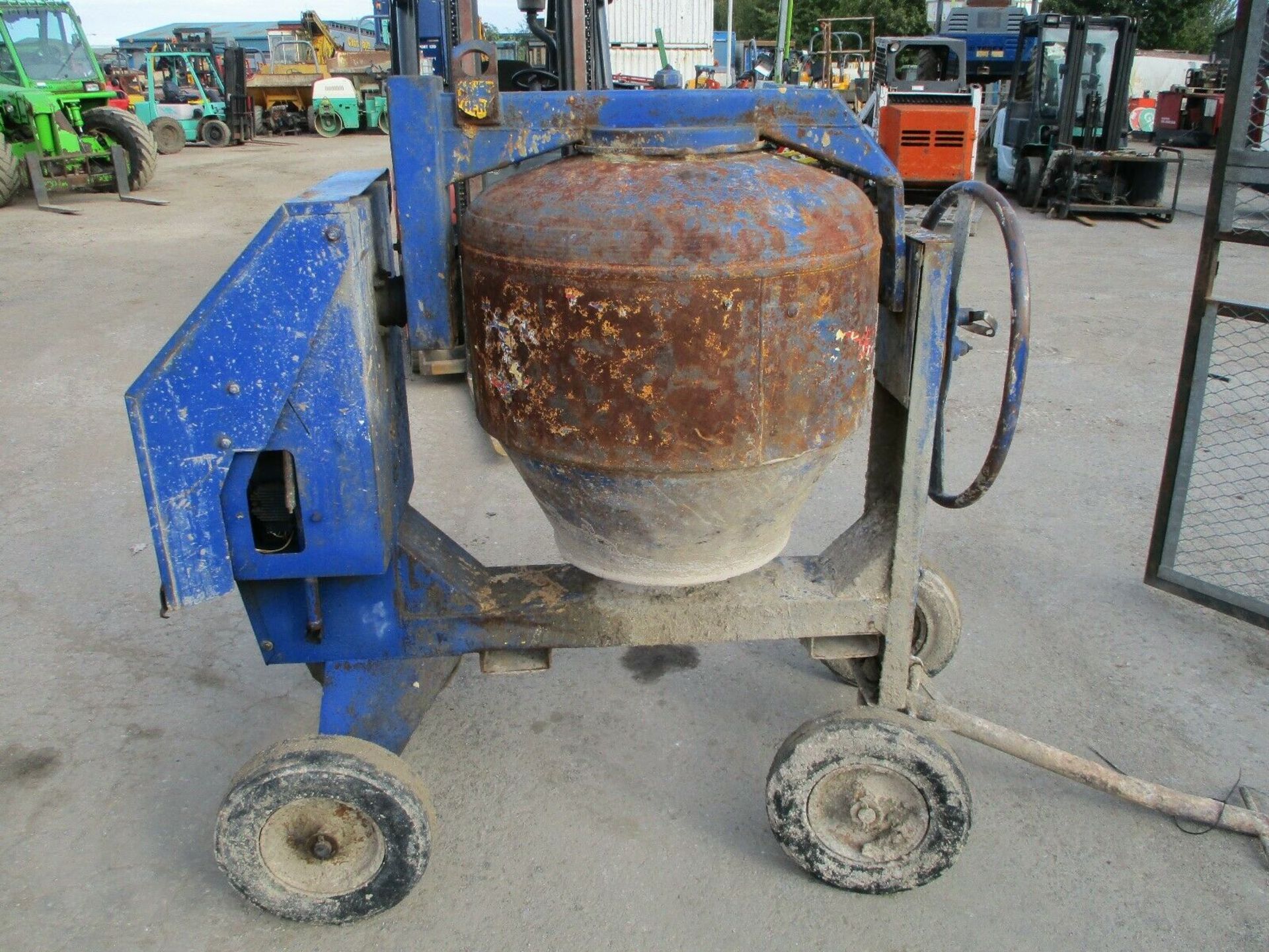 Altrad Commodore Cement Mixer - Bild 4 aus 4