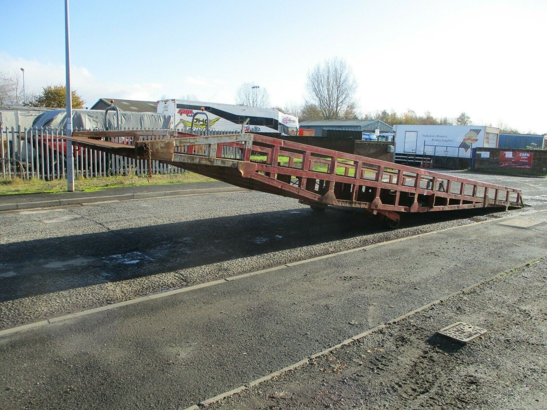 Container Loading Ramp - Image 7 of 9