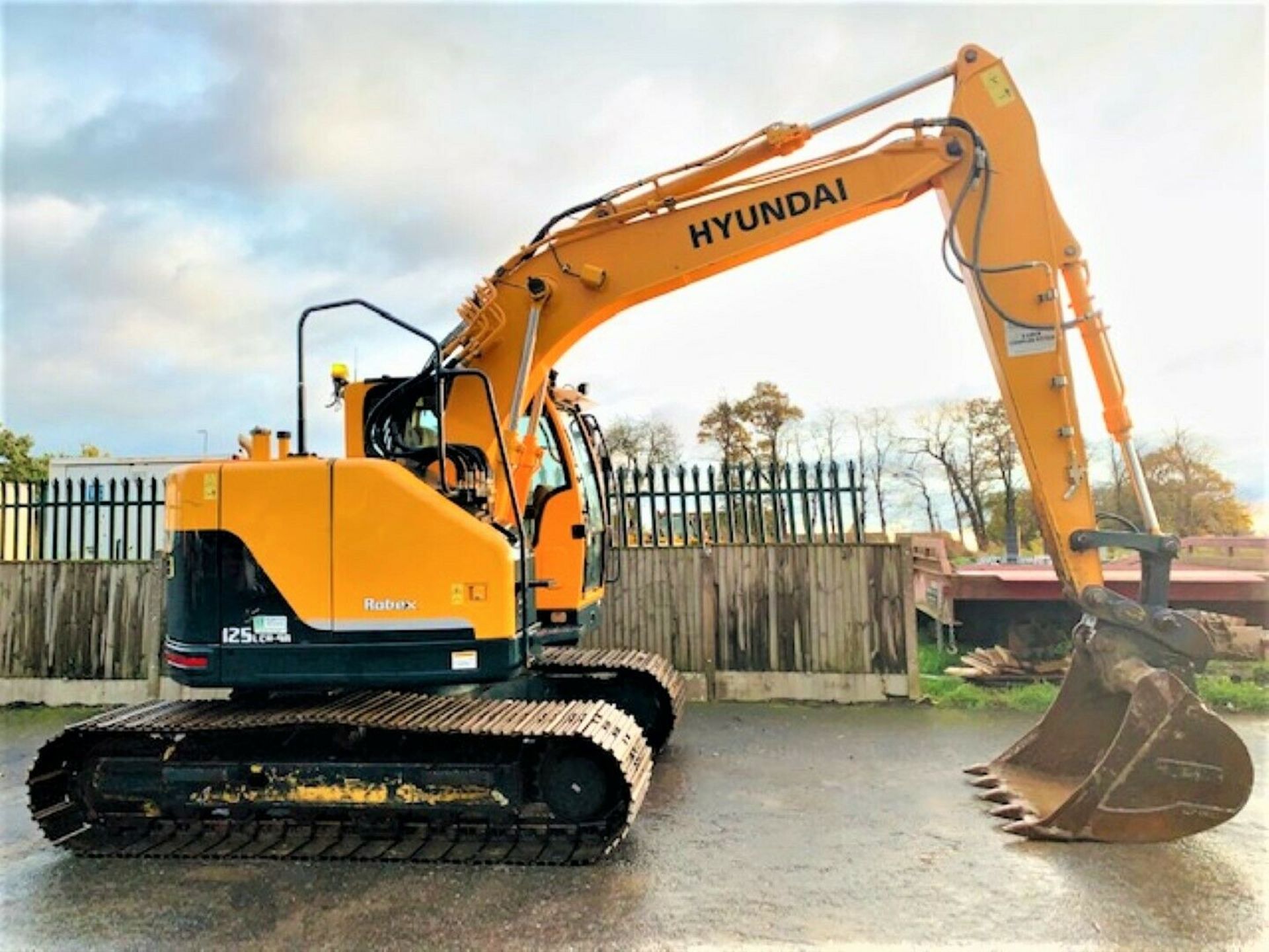 Hyundai Robex Excavator Digger 125 LCR-9A