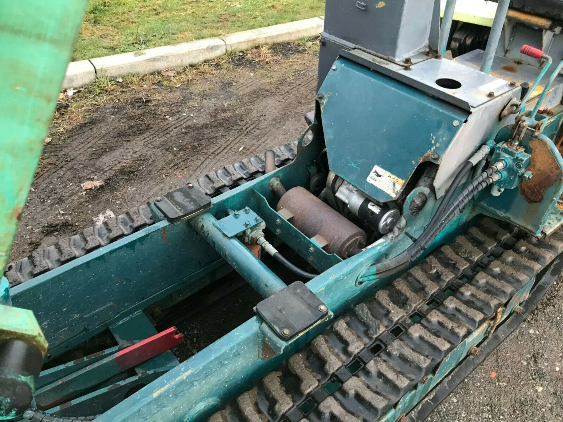 Yanmar C10R Tracked Dumper - Image 8 of 9