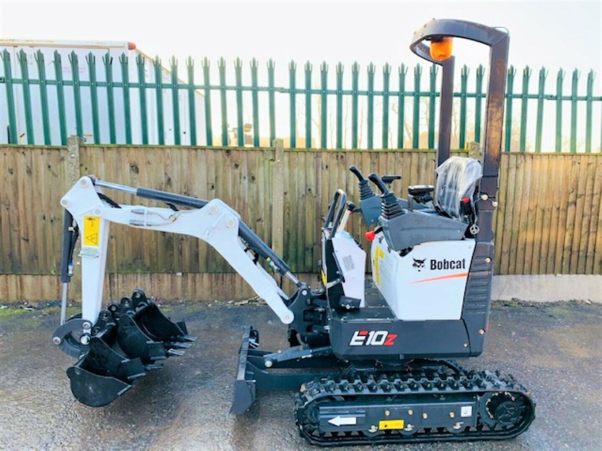 Bobcat E10 Excavator - Image 11 of 12