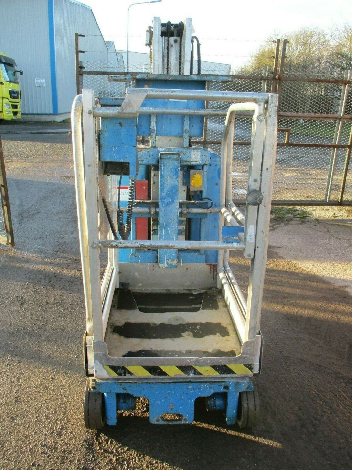 Genie GR20 Cherry Picker - Image 3 of 7