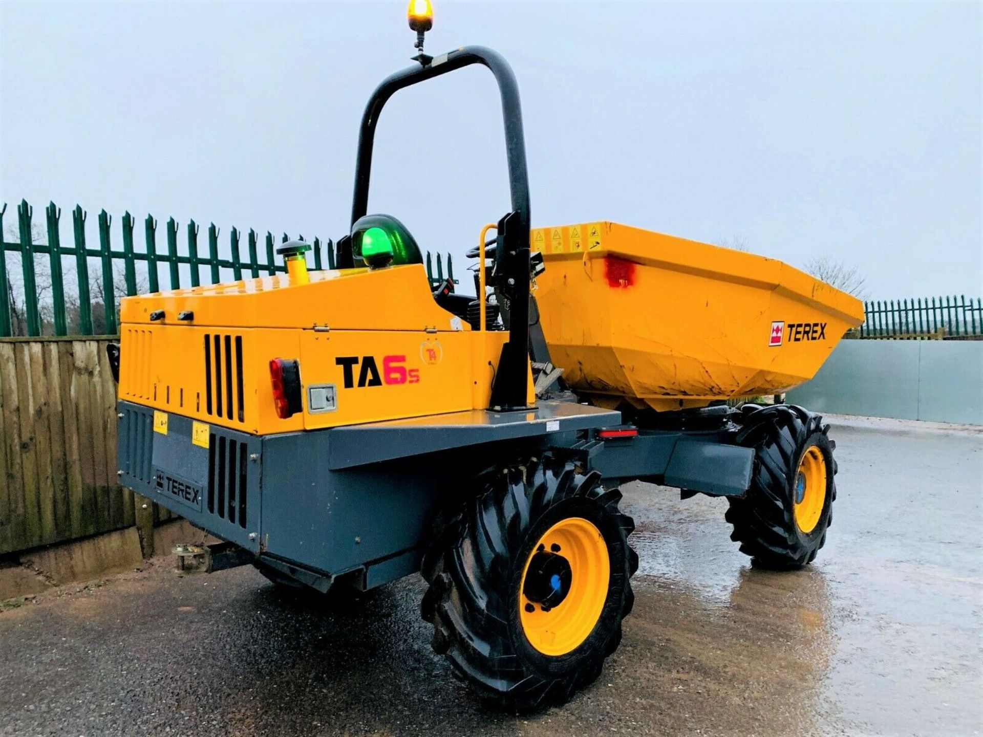 Terex TA6 S 6 Tonne Swivel Dumper - Image 4 of 12