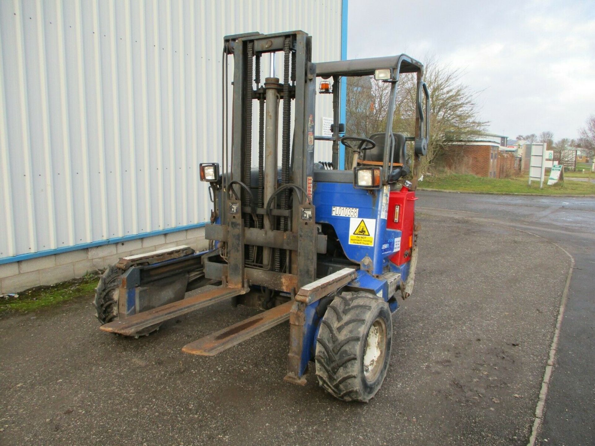 Moffett Mounty Forklift M8 25.4 - Image 2 of 10