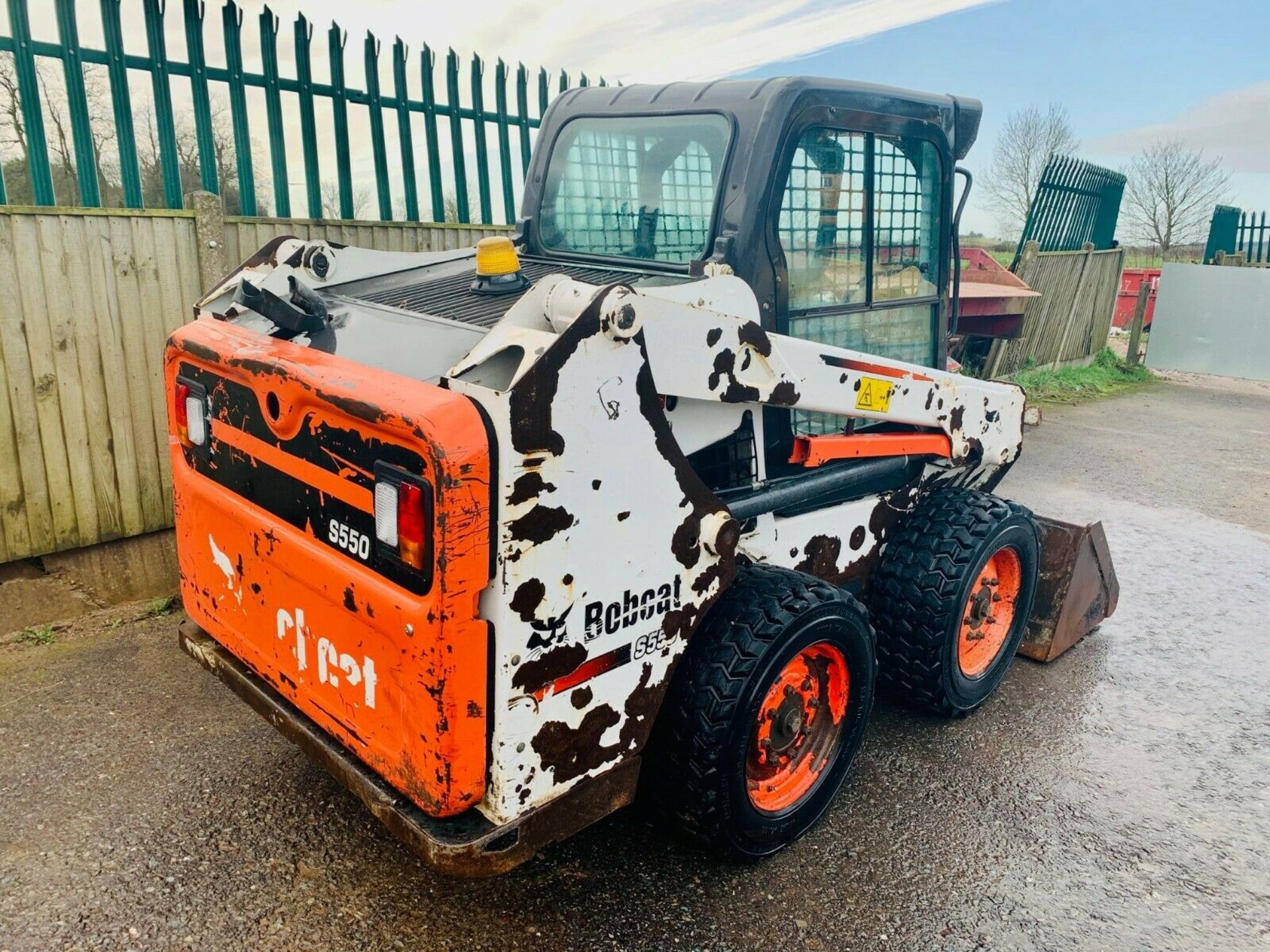 Bobcat S550 Skidsteer - Image 4 of 11