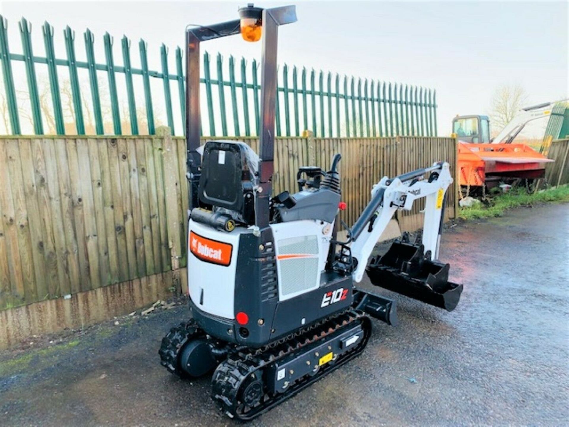 Bobcat E10 Excavator - Image 4 of 12