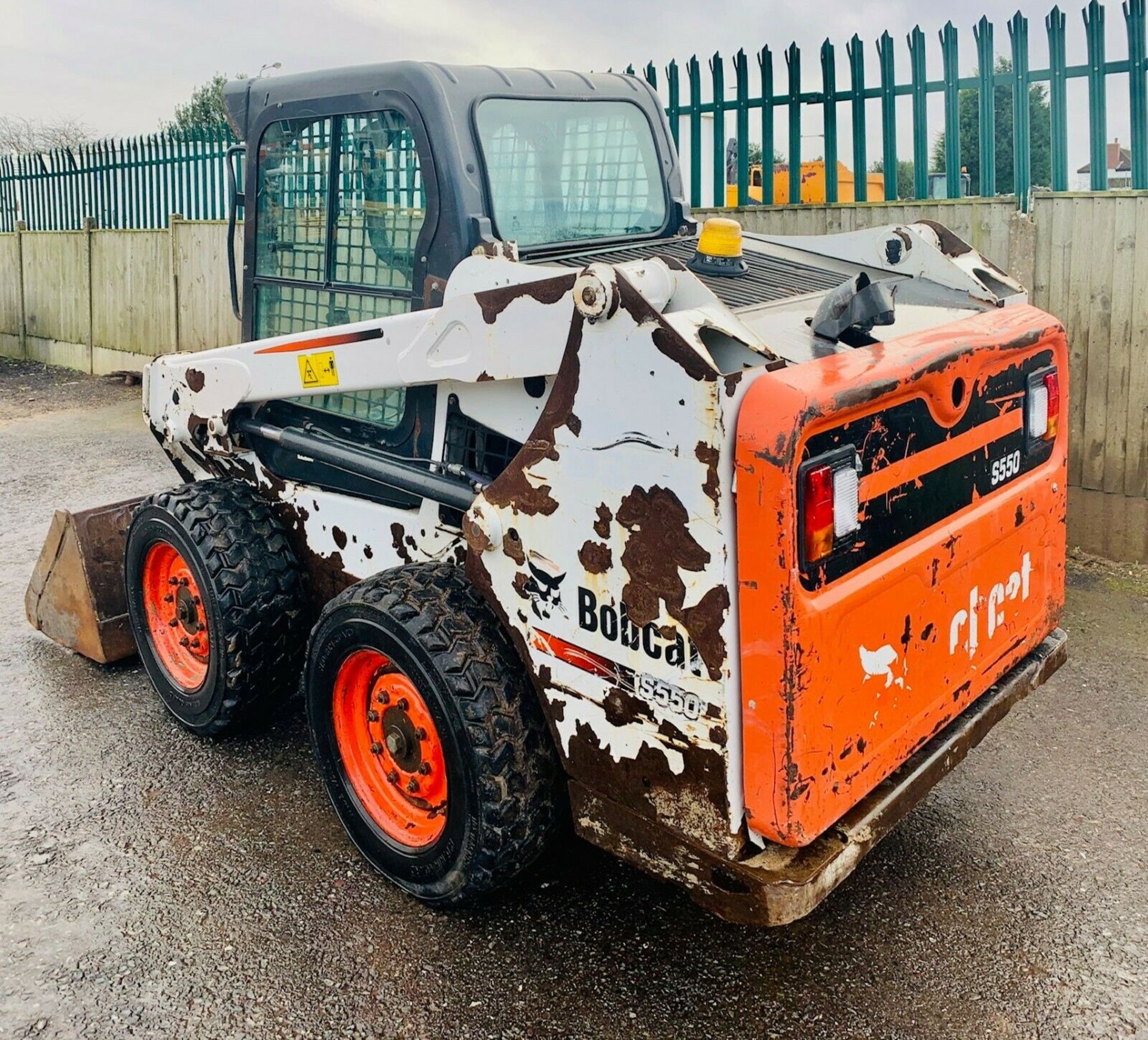 Bobcat S550 Skidsteer - Image 5 of 11