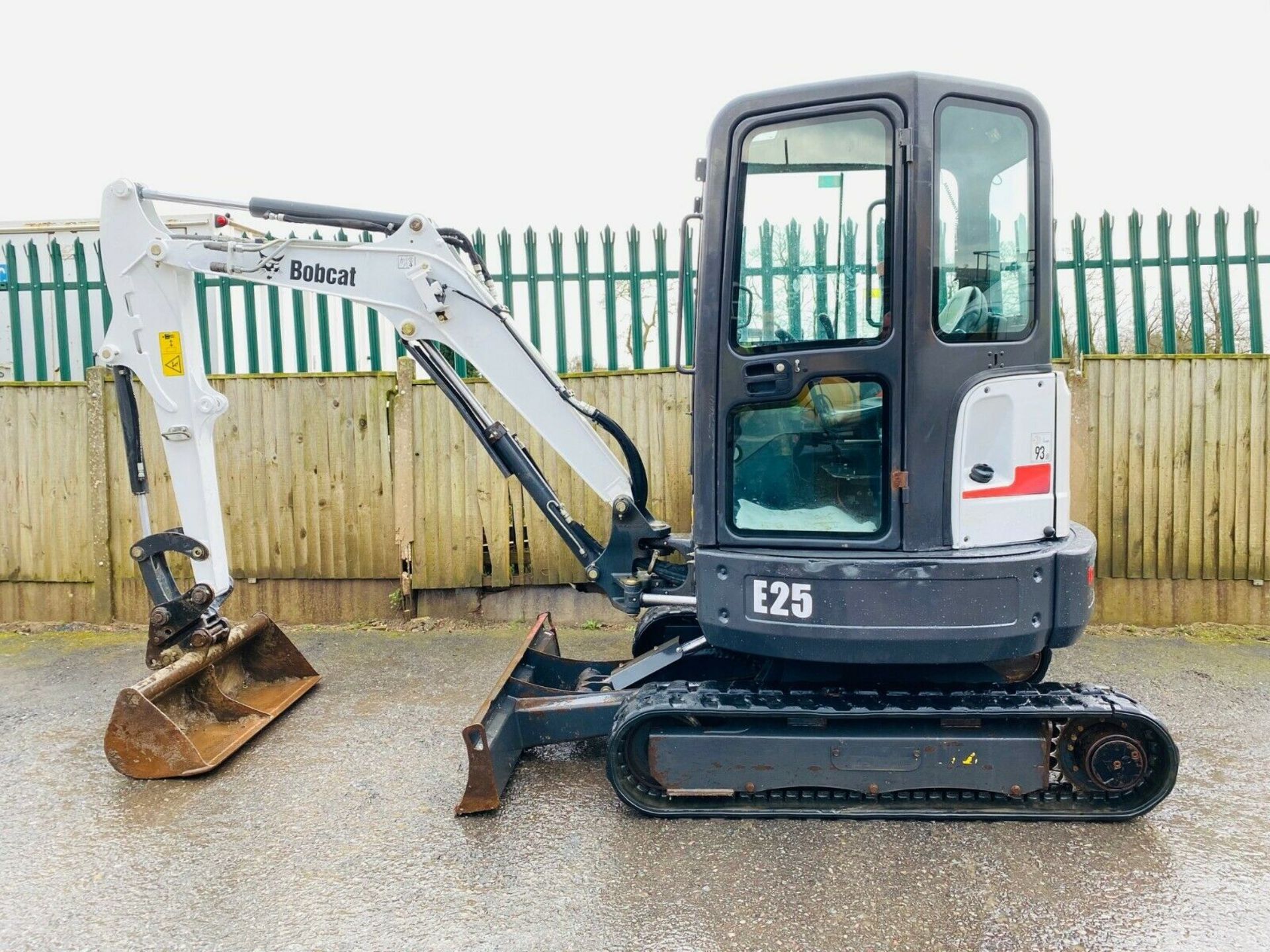 Bobcat E25 Excavator - Image 12 of 12