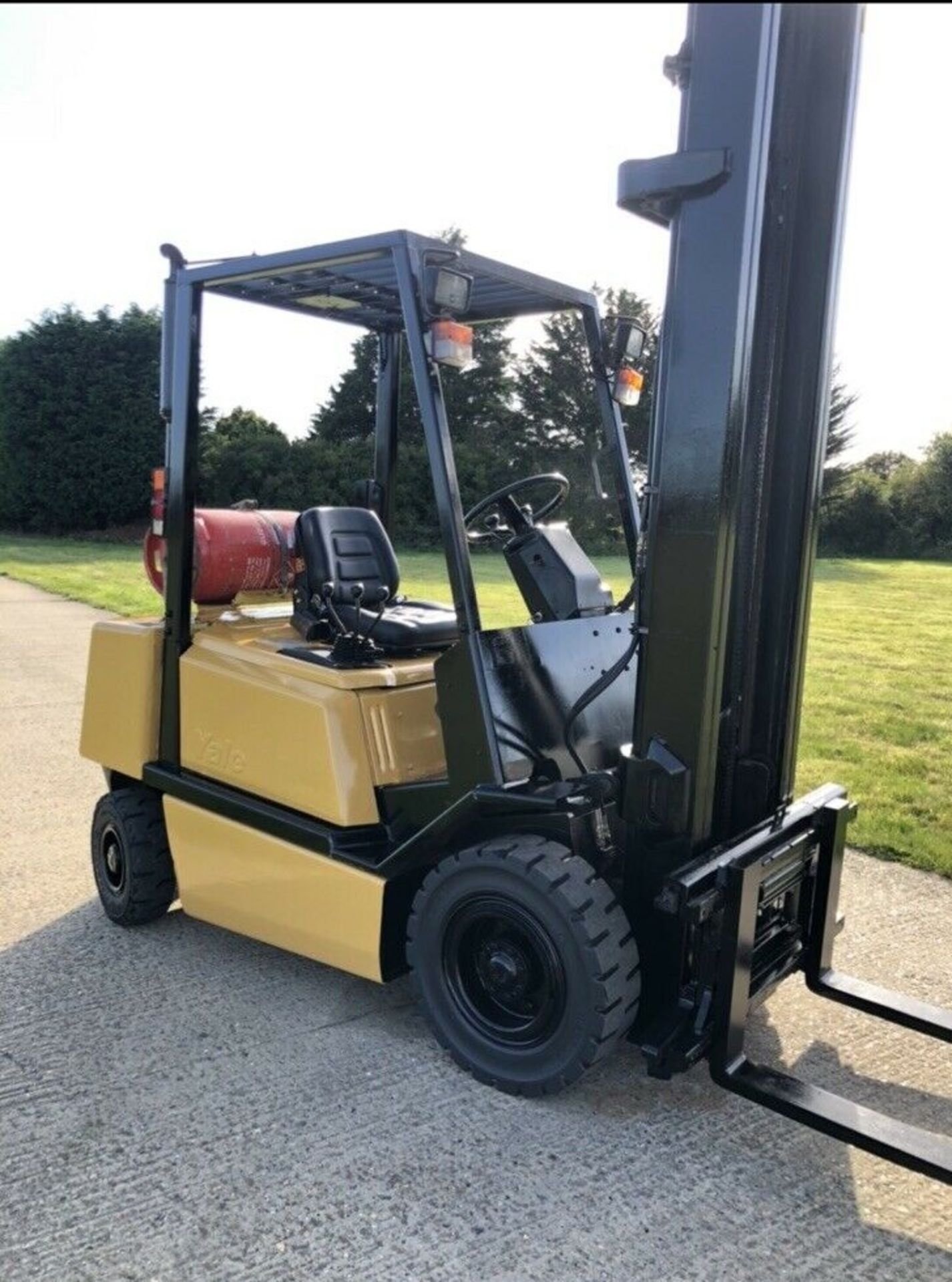 Yale Gas Forklift Truck