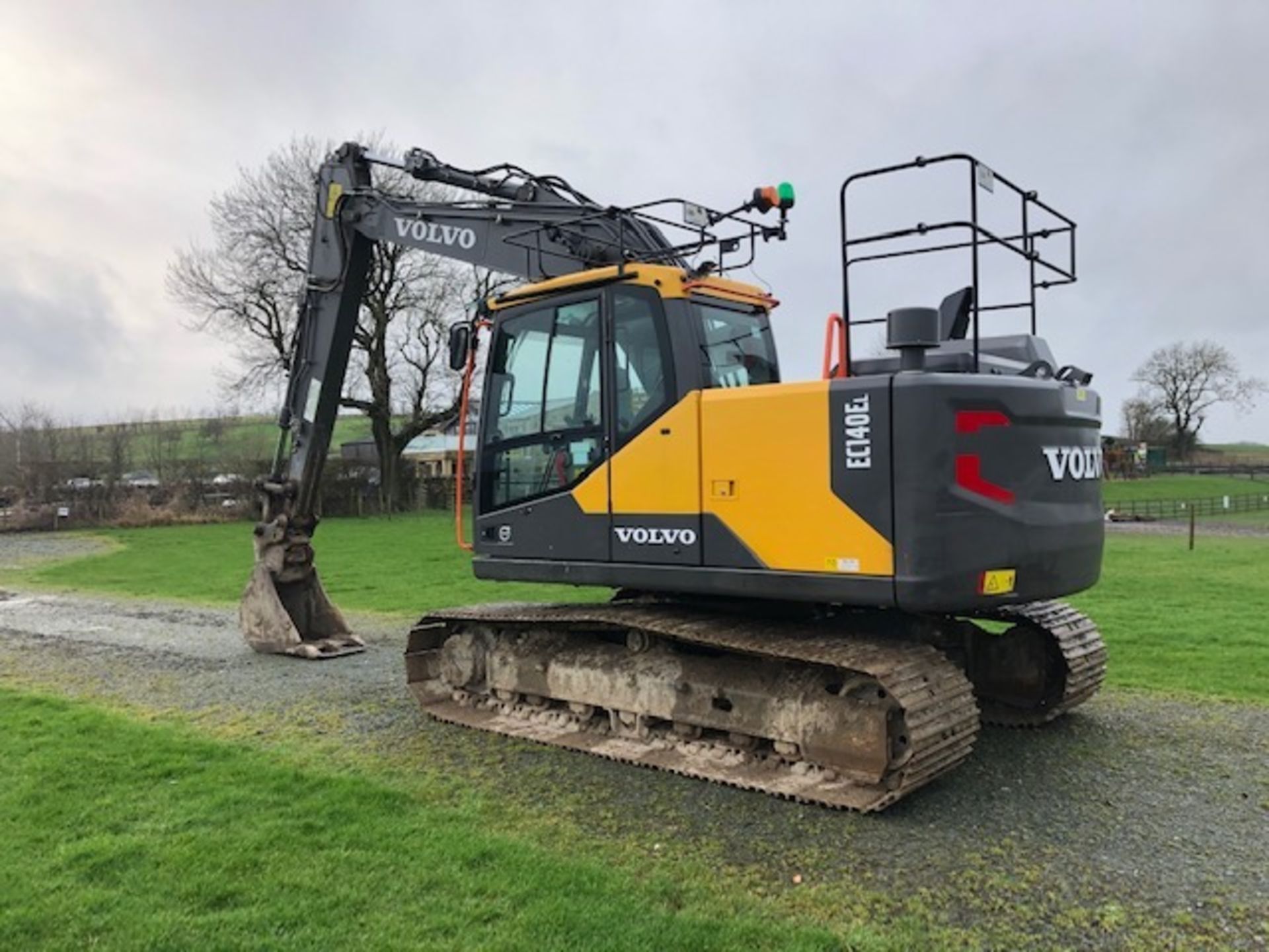 Volvo EC140EL Excavator - Image 2 of 10