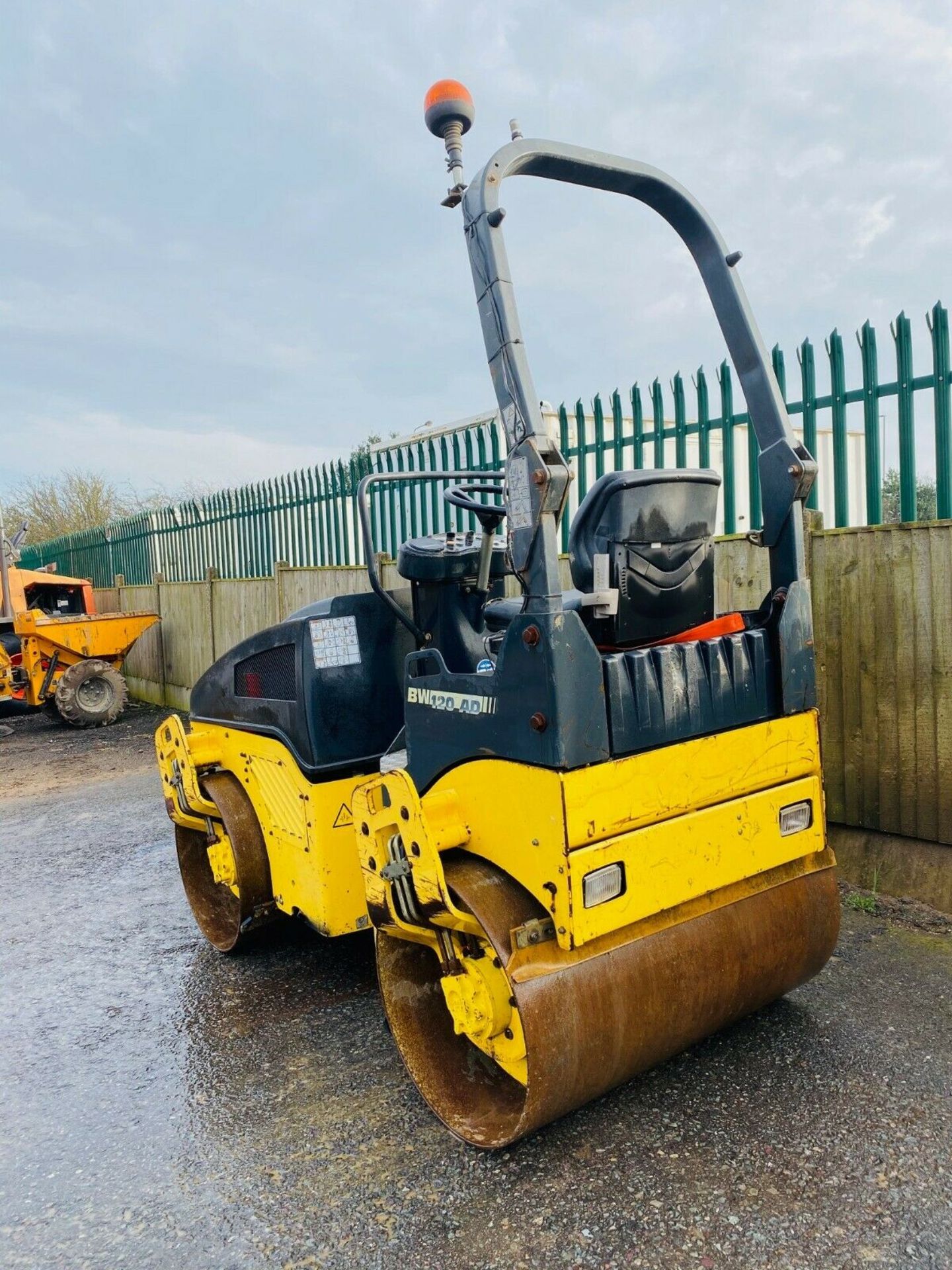 Bomag BW 120 AD-4 Tandem Roller - Image 4 of 9