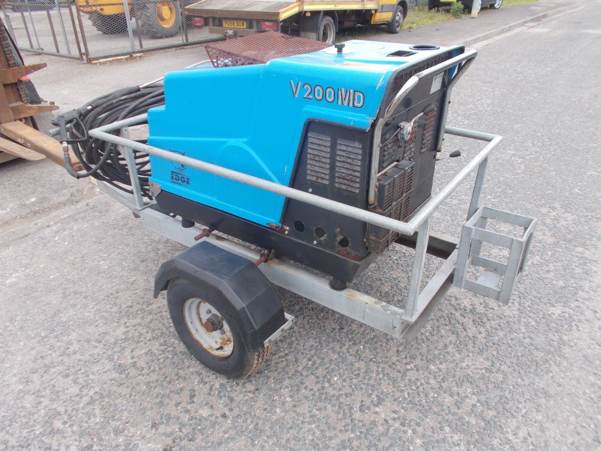 Edge V 200 MD Towable Hot and Cold Diesel Engined Pressure Washer - Image 3 of 7