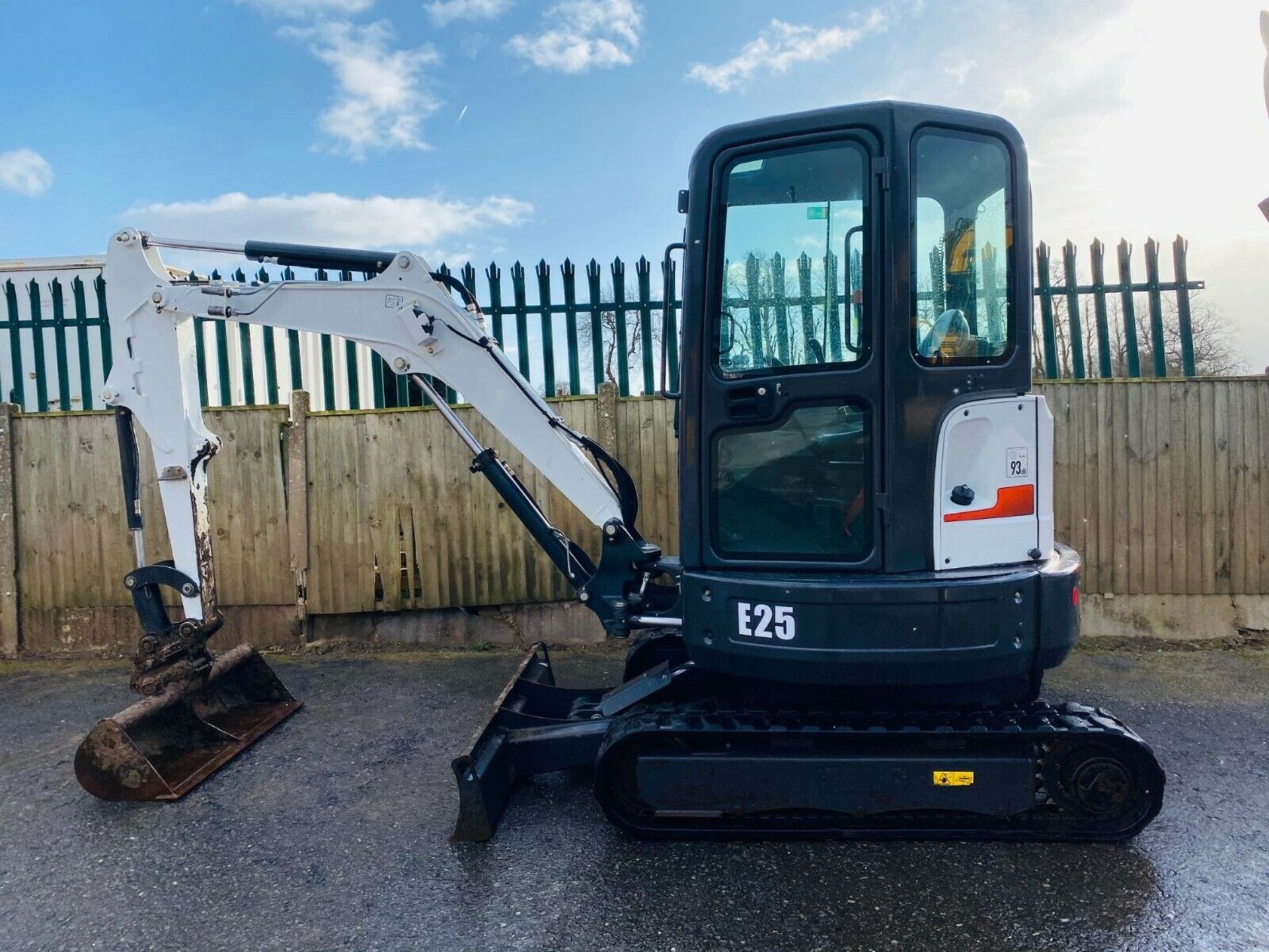 Bobcat E25 Excavator - Image 10 of 10