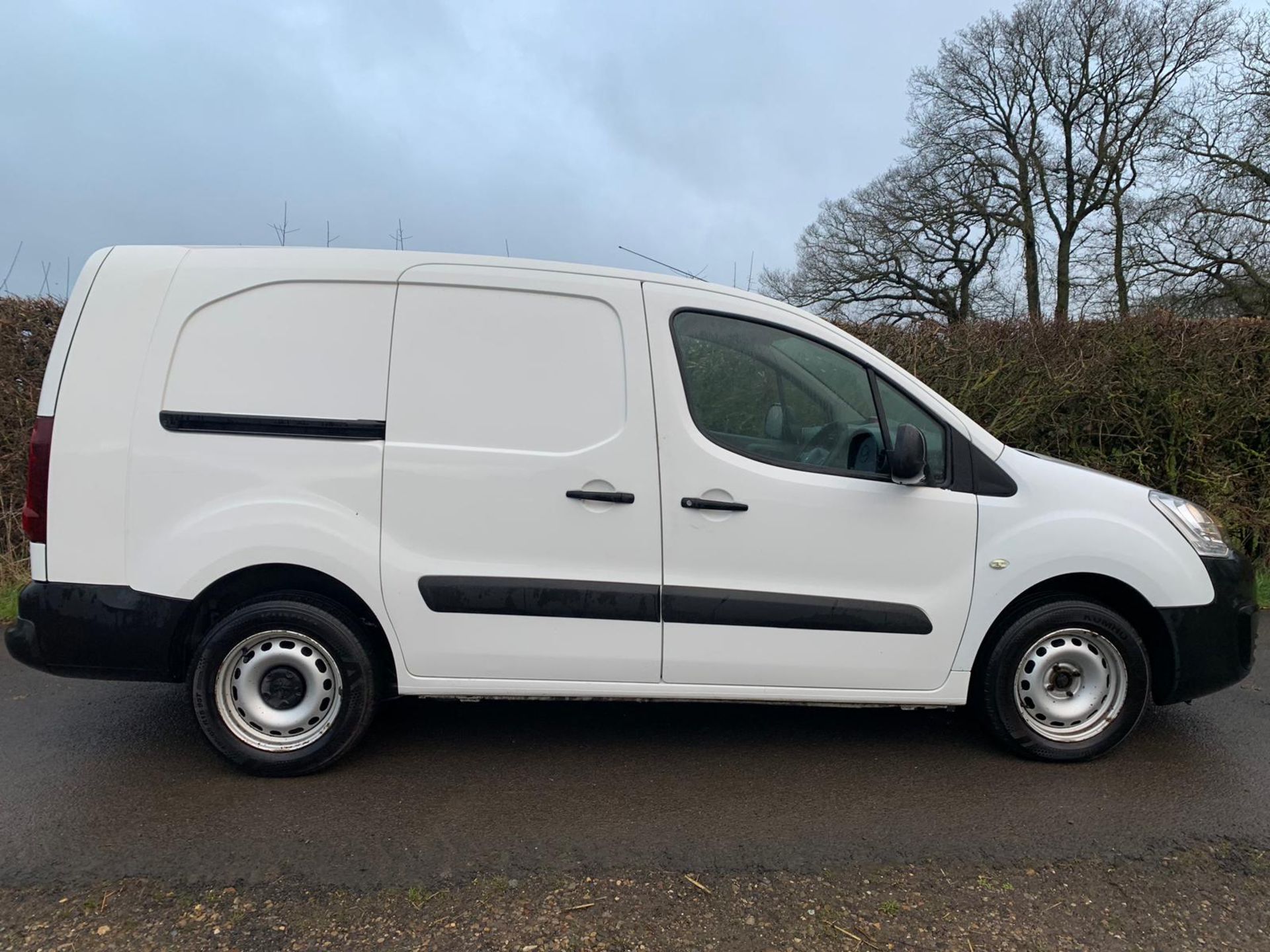 Peugeot Partner Van L2 LWB - Image 6 of 11