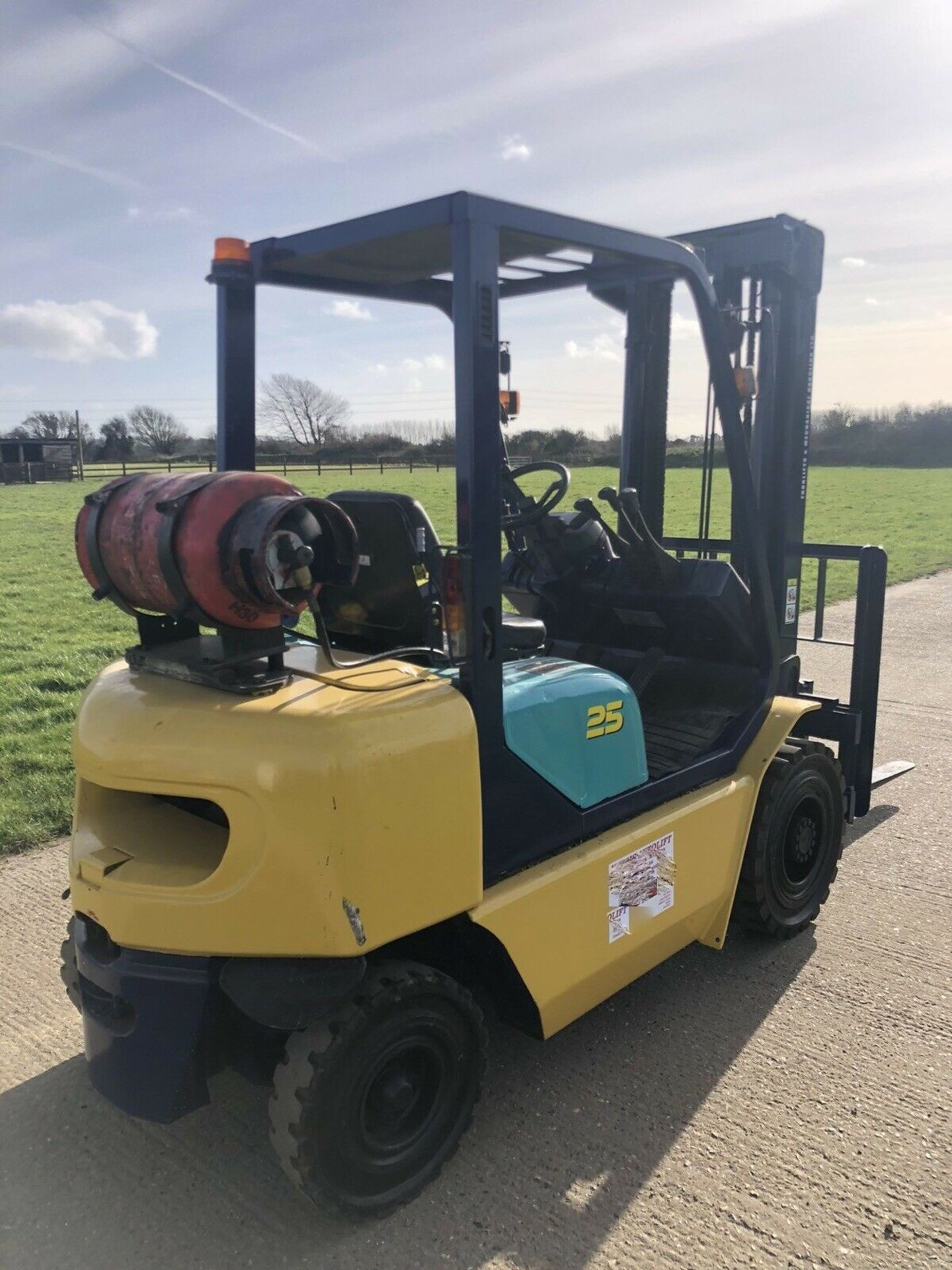 Komatsu Gas Forklift Truck - Image 3 of 6