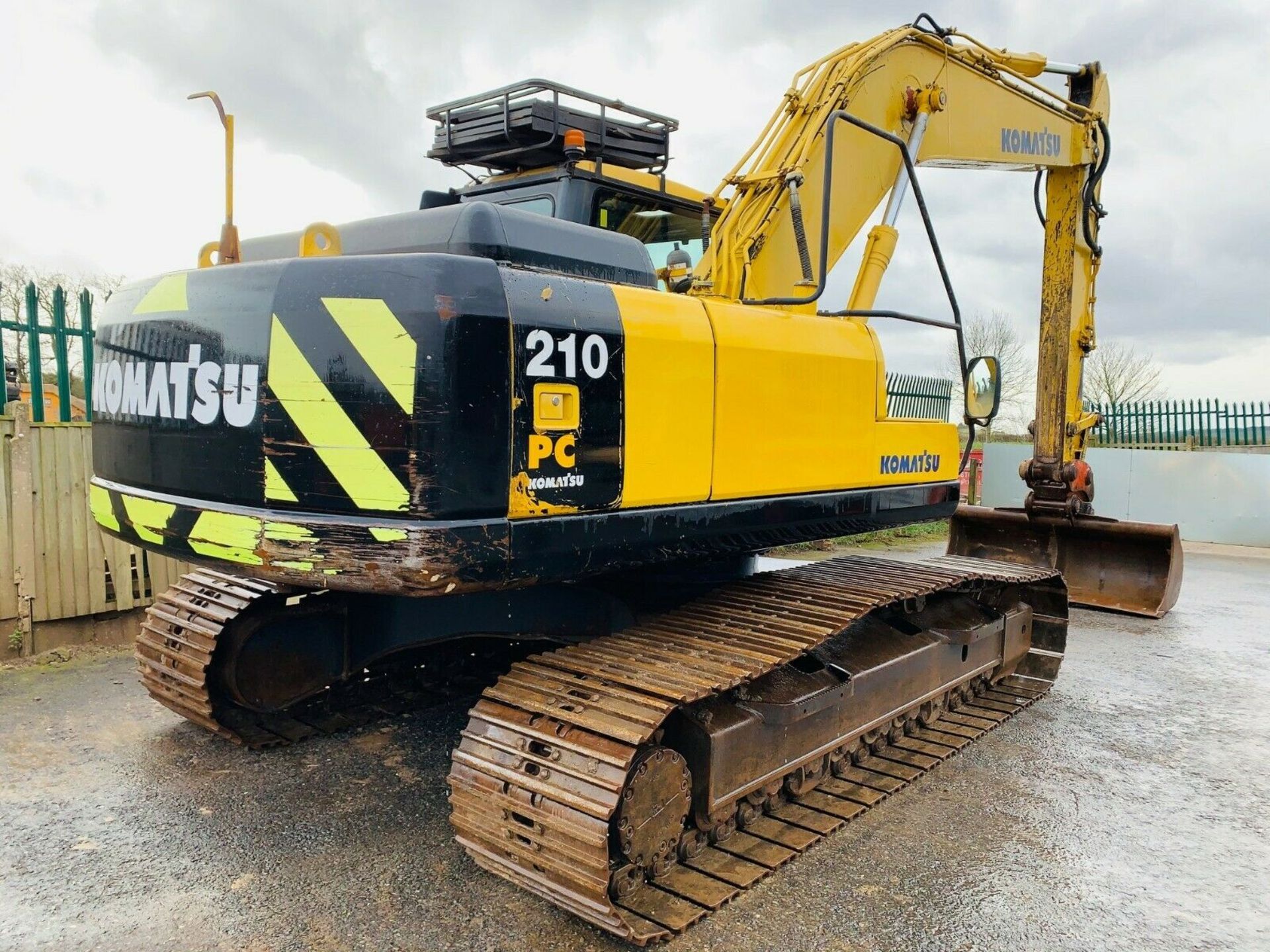 Komatsu PC210LC-7K Excavator - Image 3 of 12