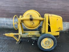 Towable diesel cement mixer