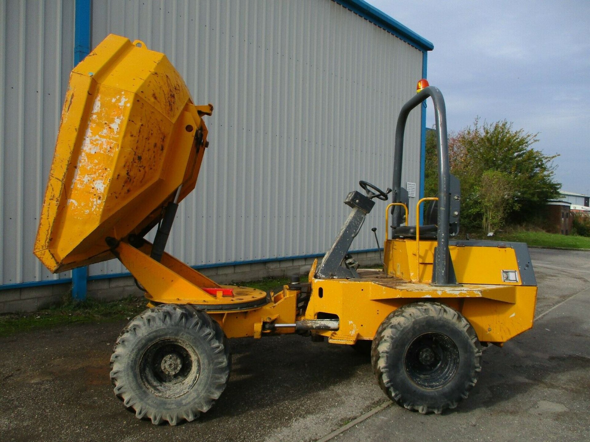 Terex 3 Ton Dumper Swivel Skip - Image 8 of 11