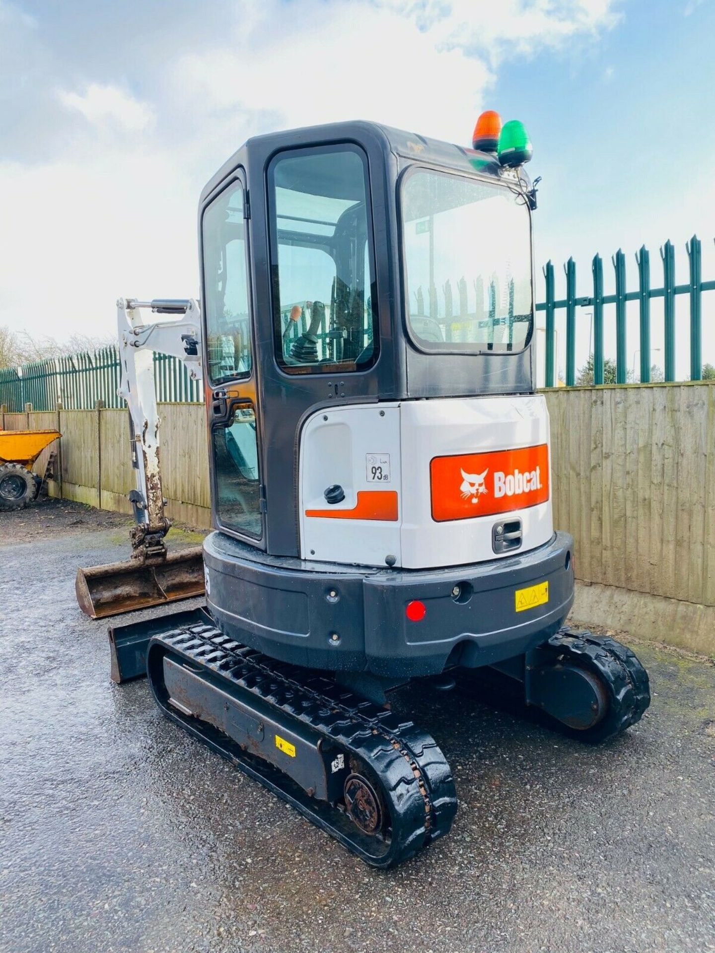 Bobcat E25 Excavator - Image 5 of 10