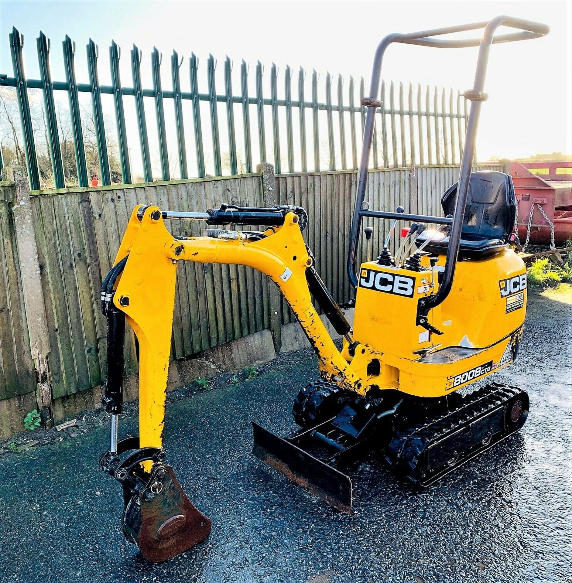 JCB 8008 CTS Digger - Image 3 of 9