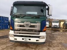 Hino 700 series 4x2 Tractor Unit