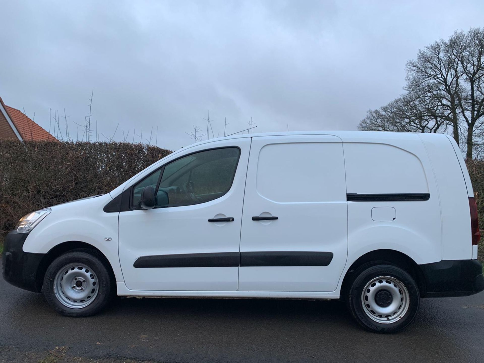 Peugeot Partner LWB Van - Image 11 of 12