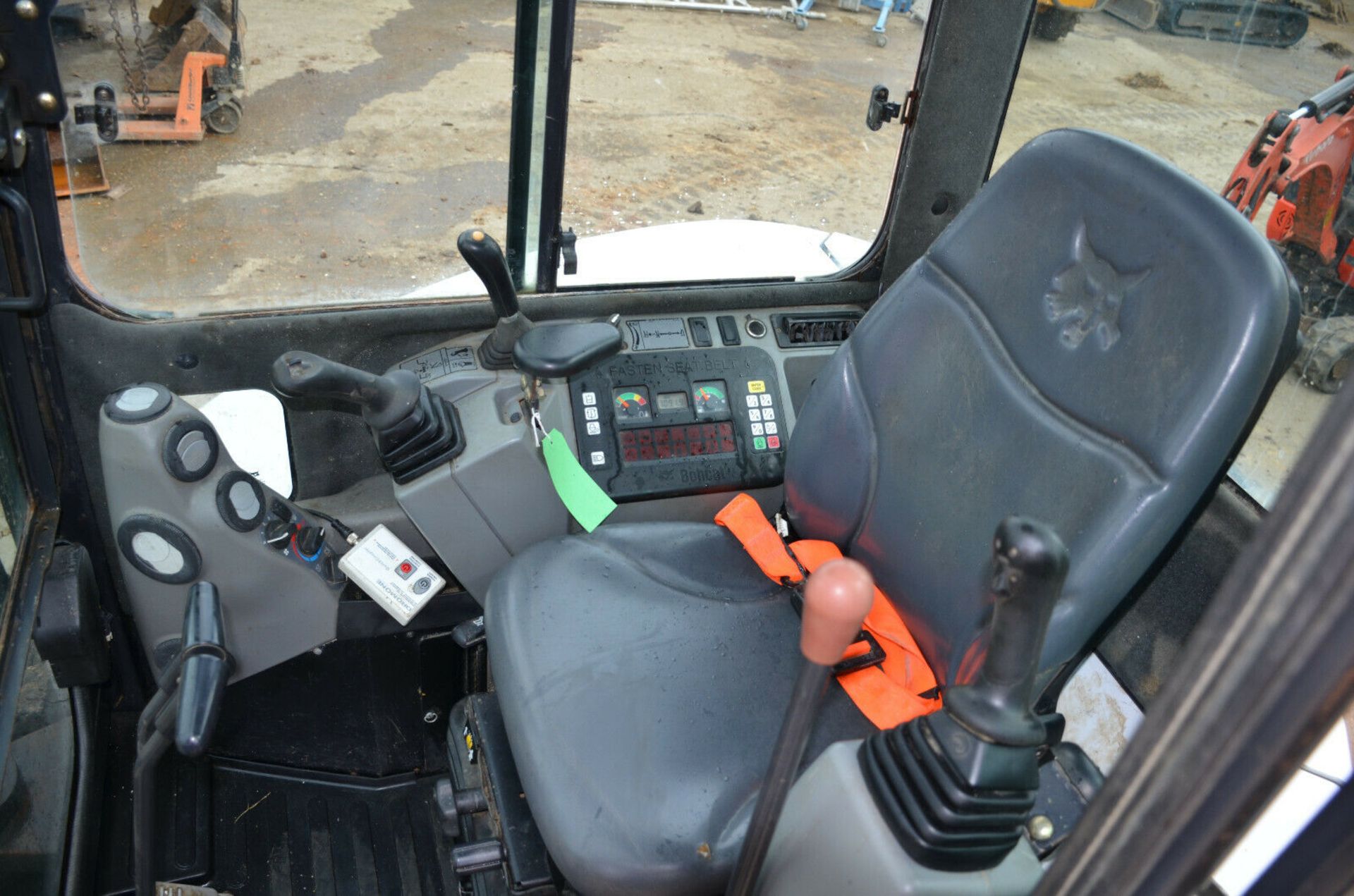 Bobcat E50 Midi Excavator - Image 5 of 12