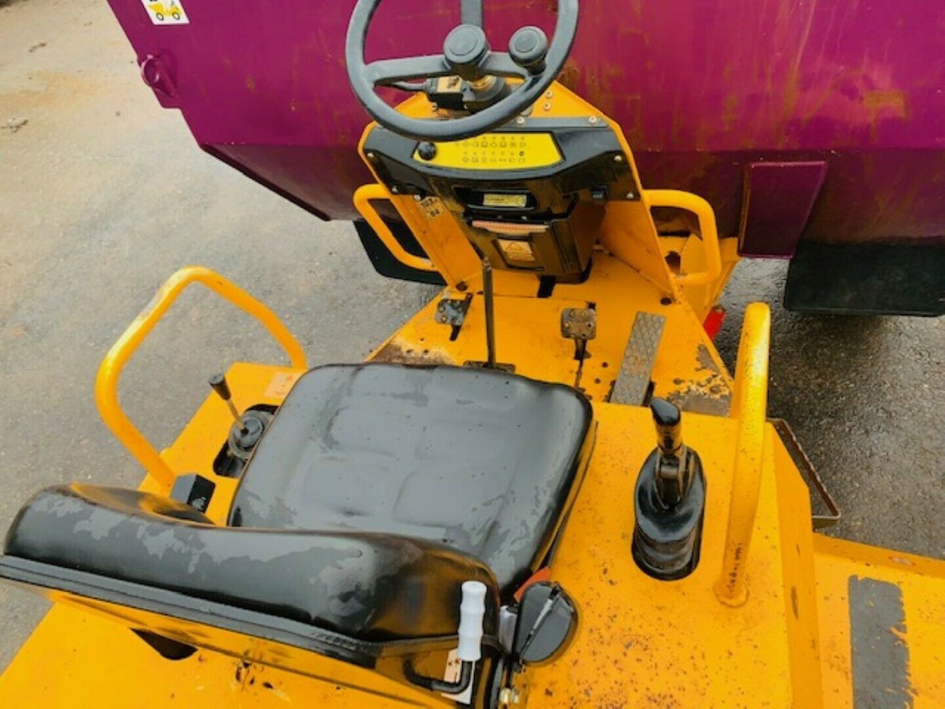 Thwaites Mach 690 9 Tonne Straight Tip Dumper - Image 7 of 12